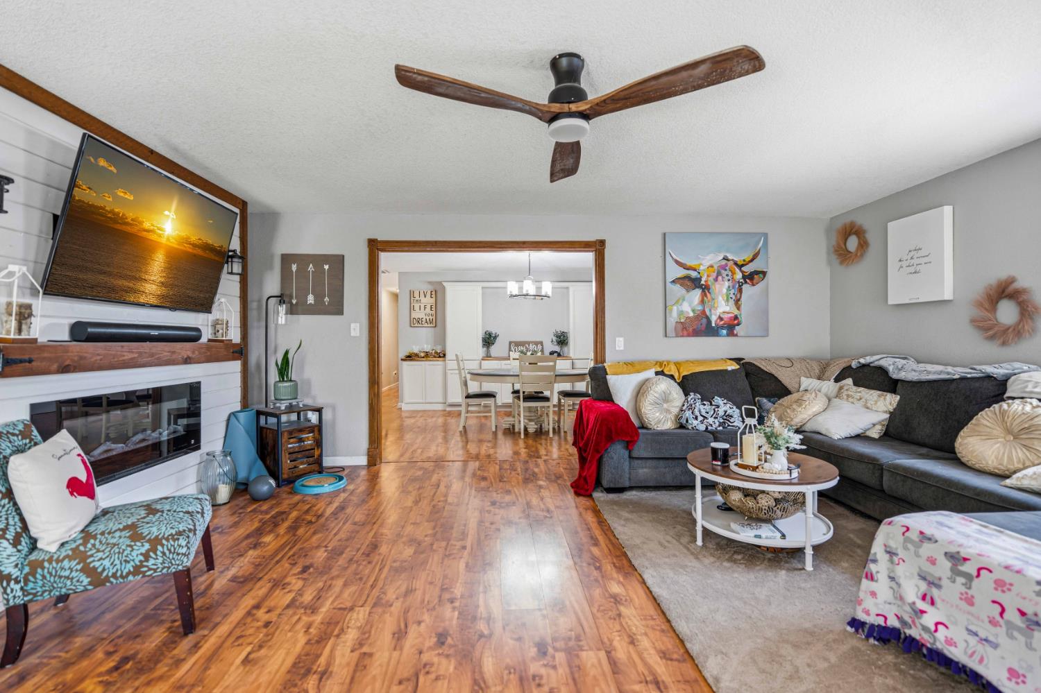 10419 Alvarado Rd, Oakdale, CA 95361