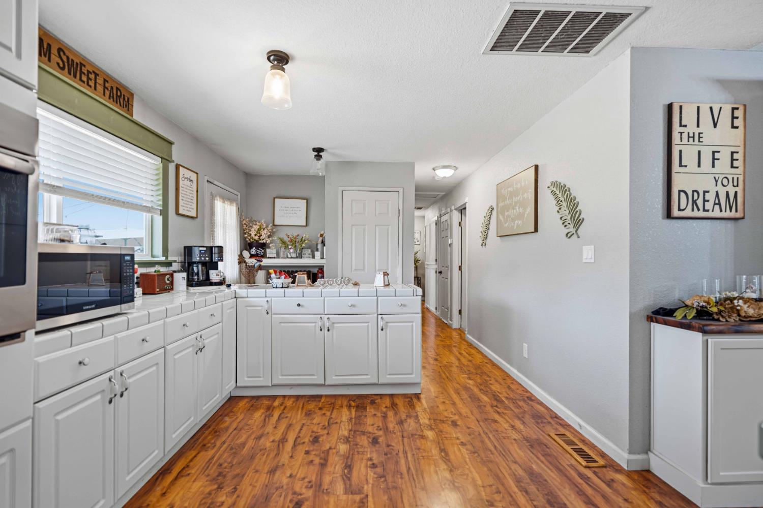 10419 Alvarado Rd, Oakdale, CA 95361