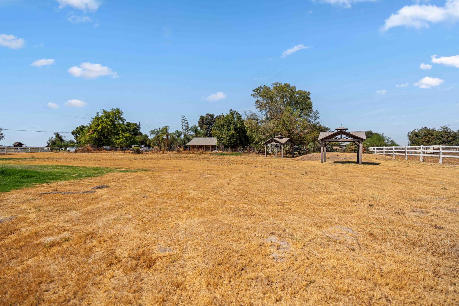 10419 Alvarado Rd, Oakdale, CA 95361