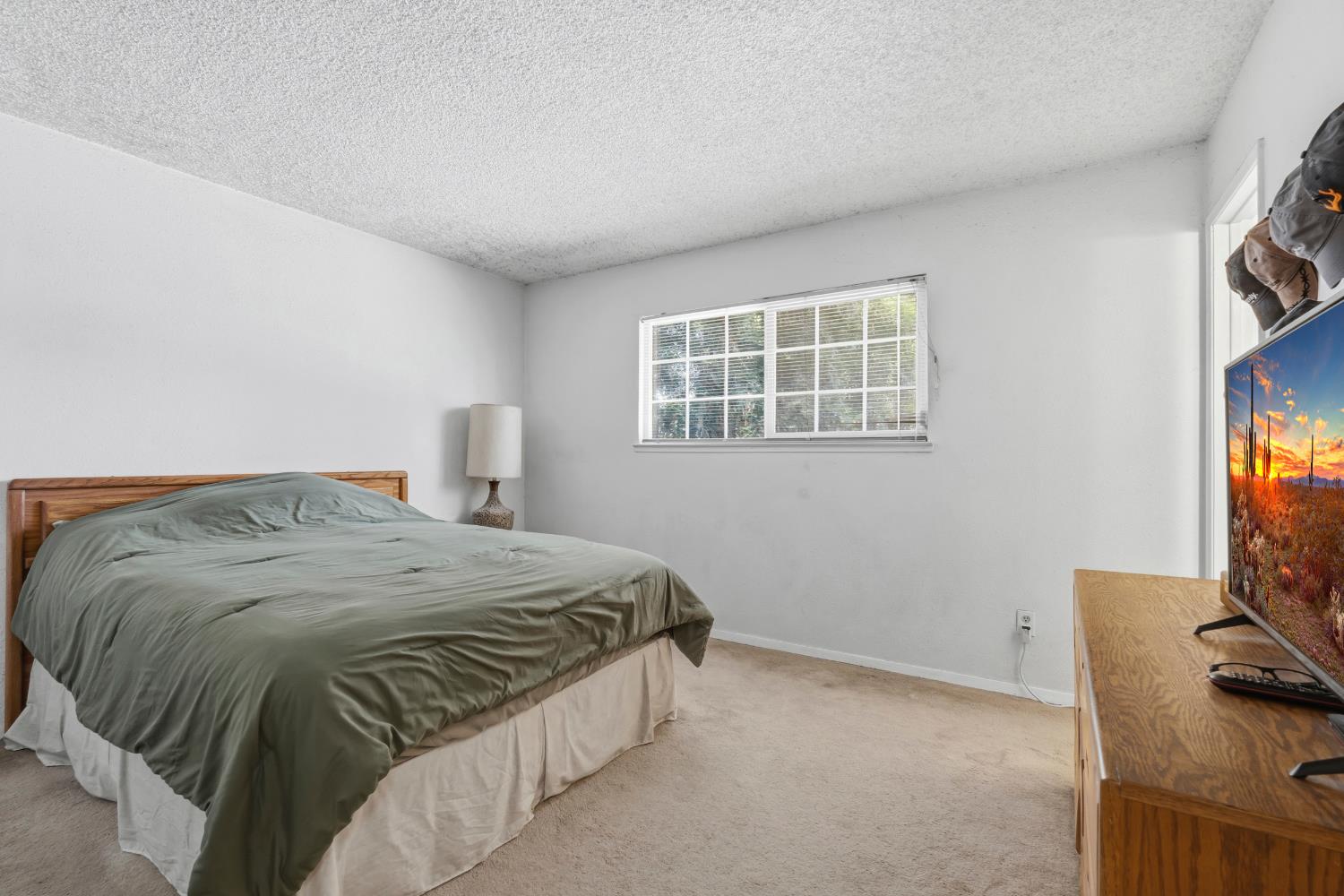 3728 Carver Rd, Modesto, CA 95356