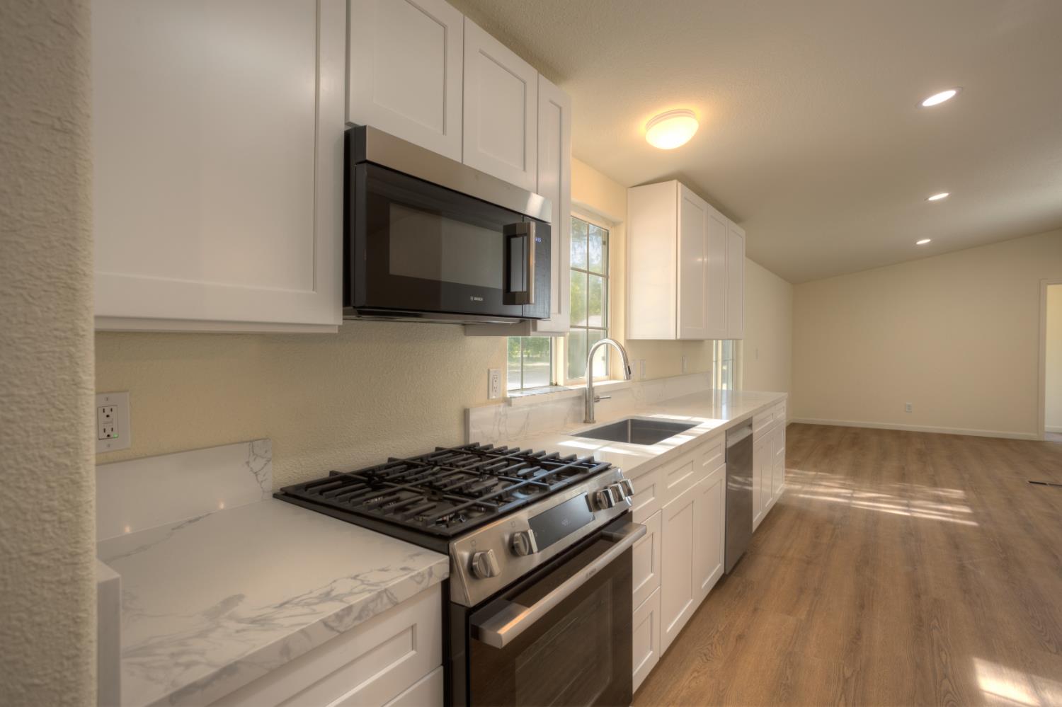 1507 Old Tim Bell Rd, Waterford, CA 95386