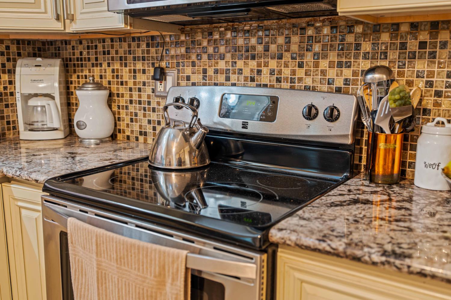 1206 Pauline Ave, Modesto, CA 95358