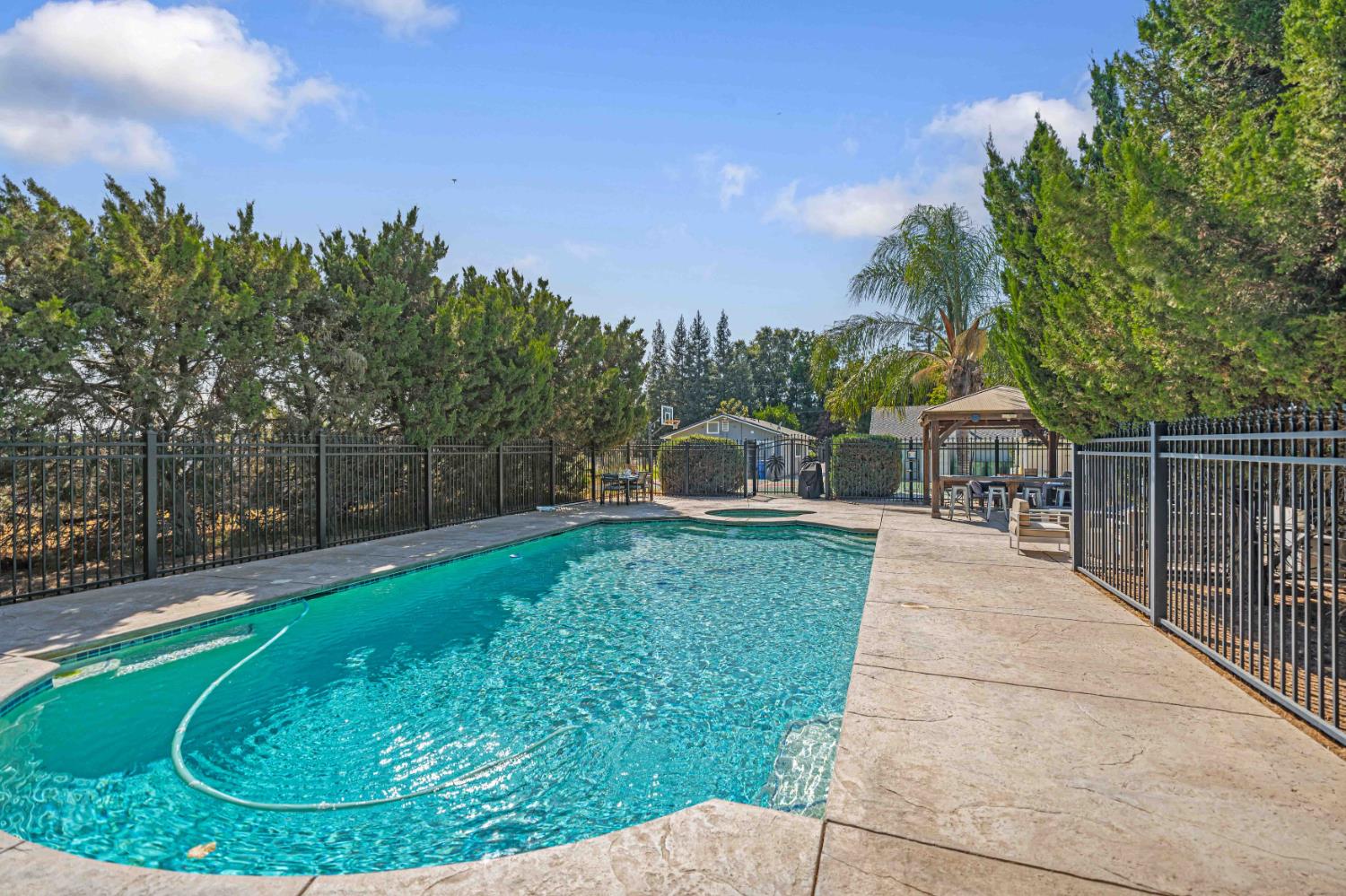 1206 Pauline Ave, Modesto, CA 95358