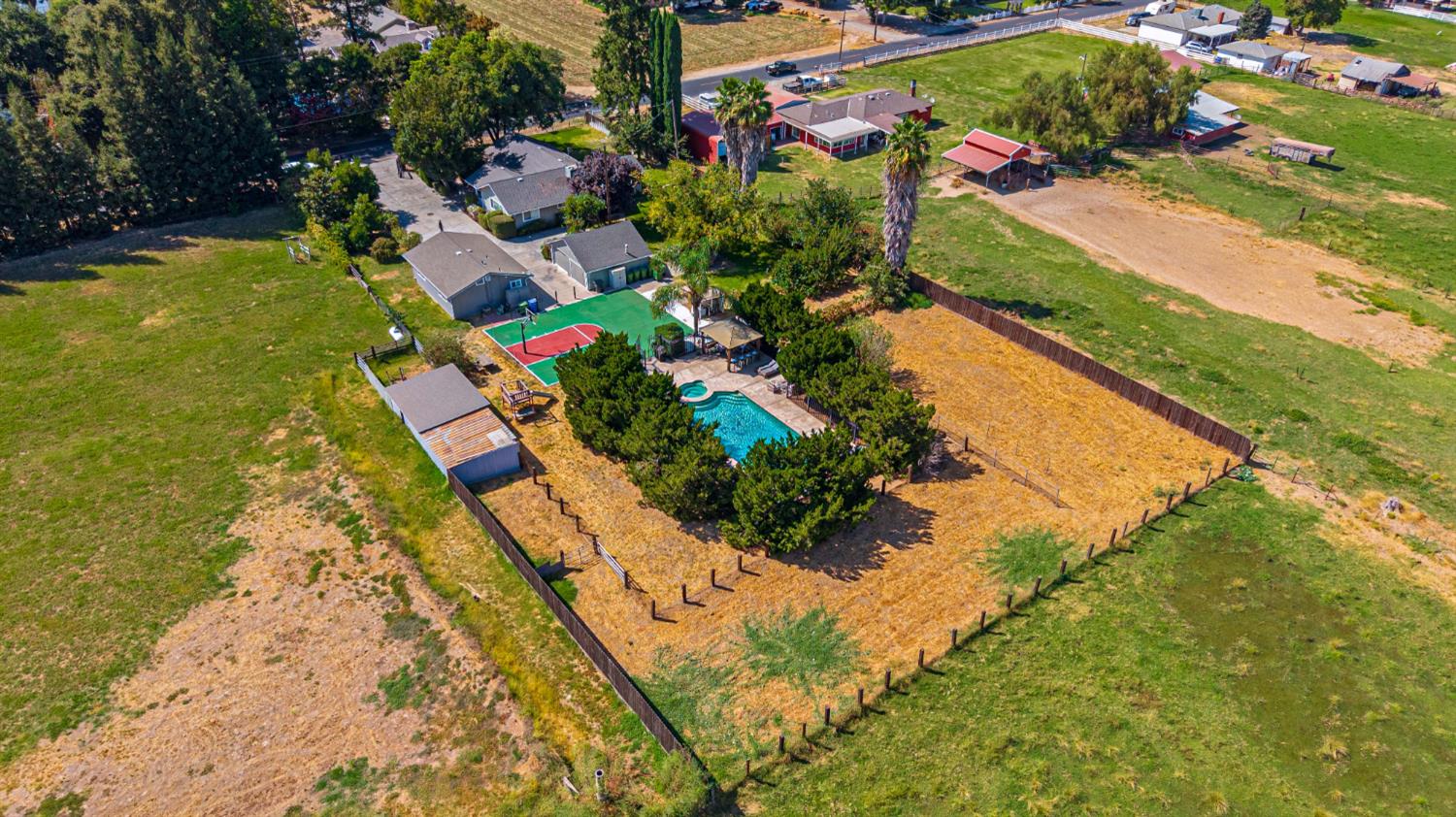 1206 Pauline Ave, Modesto, CA 95358