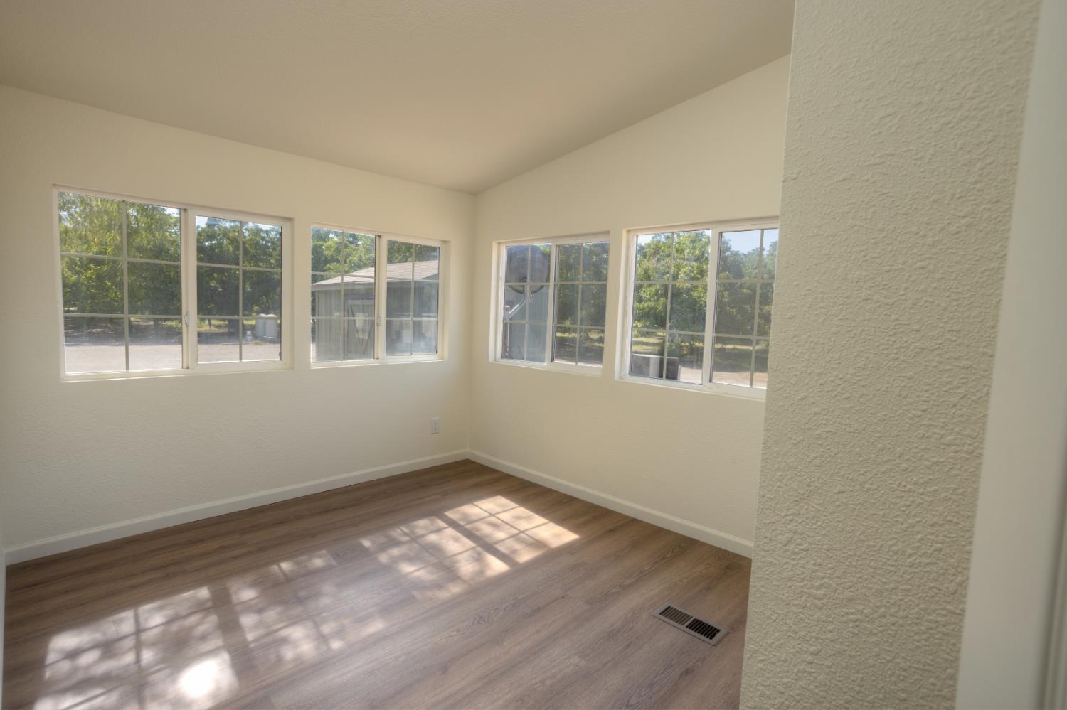 1507 Old Tim Bell Rd, Waterford, CA 95386
