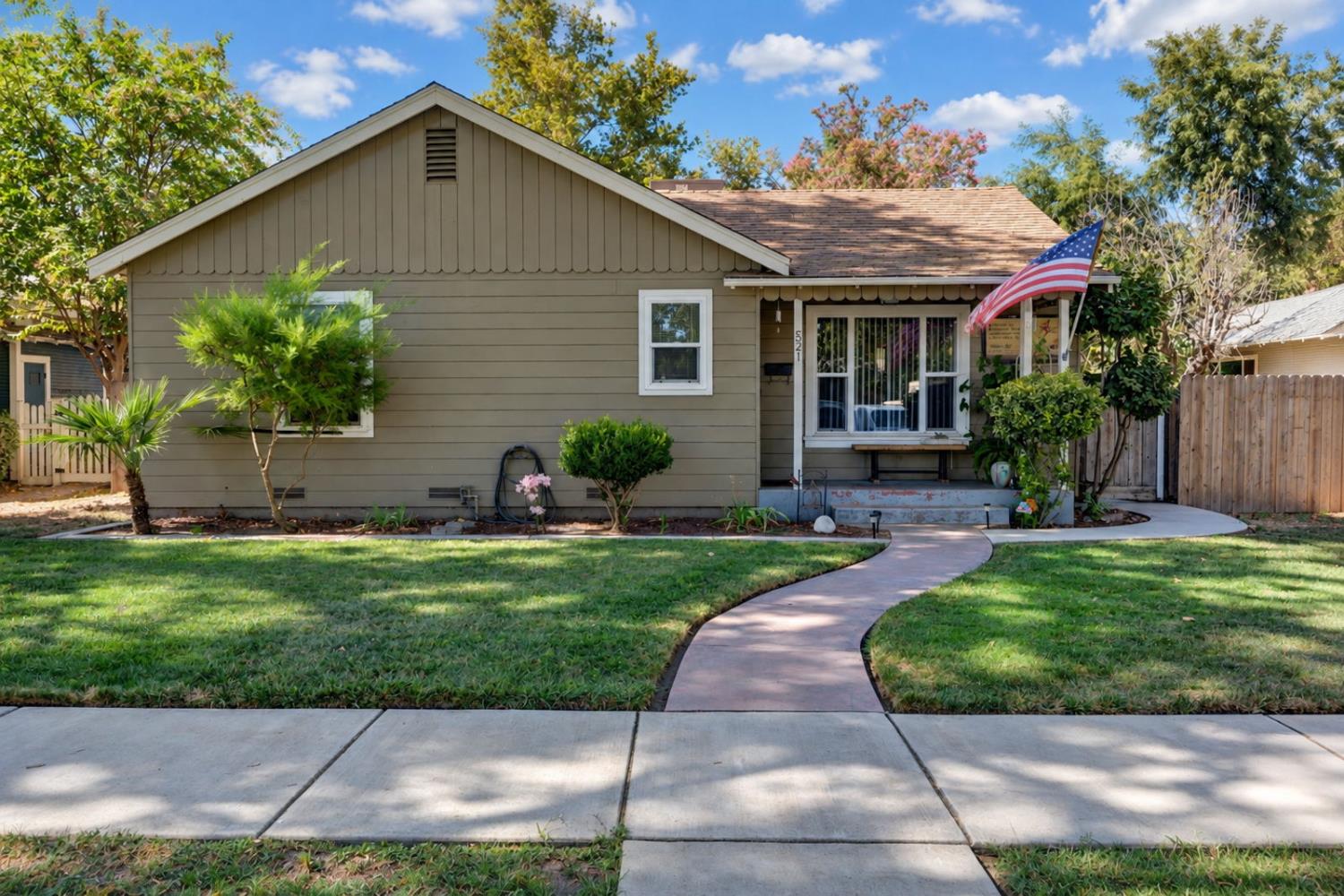 521 E Marshall, Turlock, CA 95380