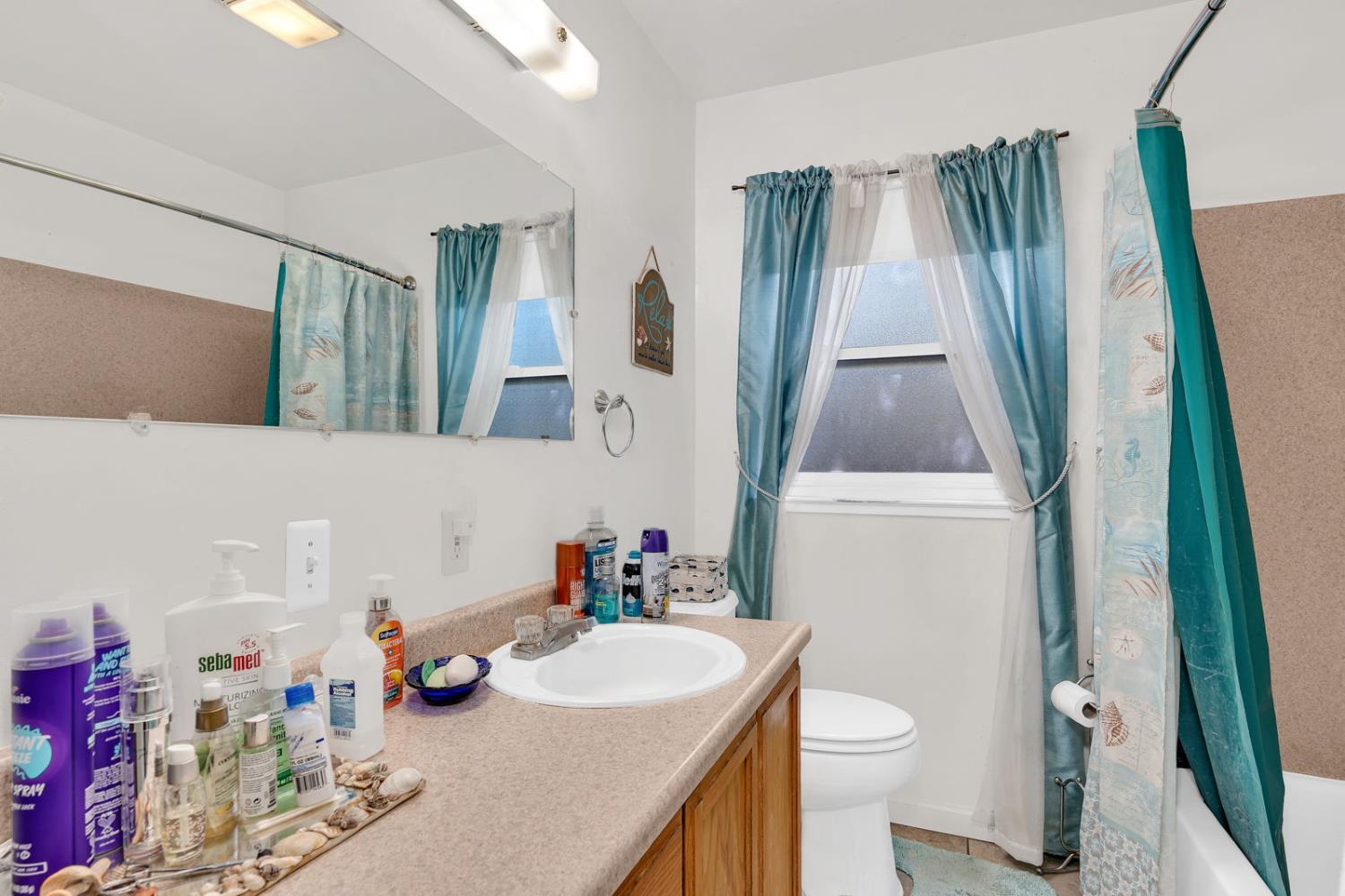 521 E Marshall, Turlock, CA 95380