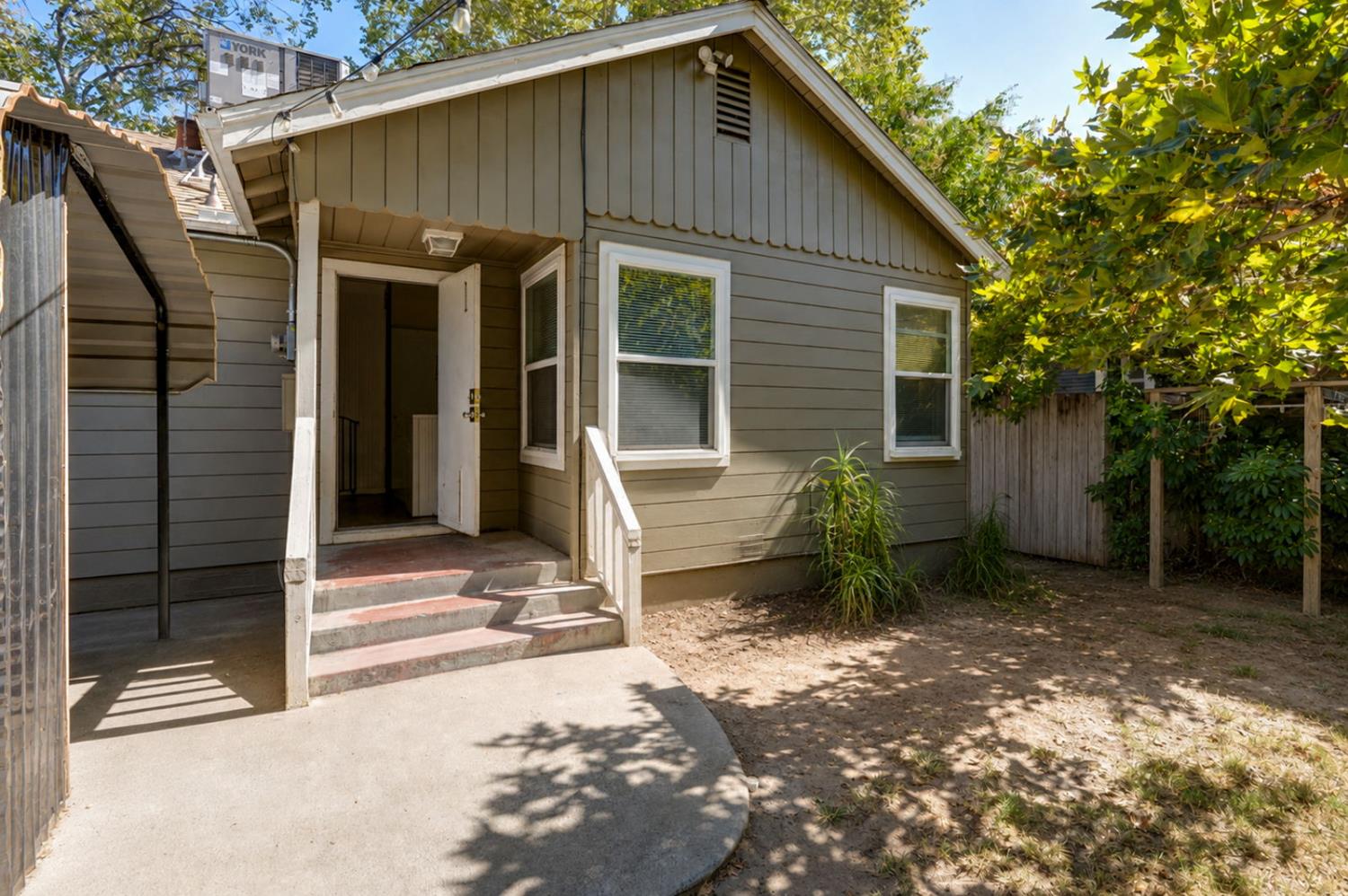 521 E Marshall, Turlock, CA 95380