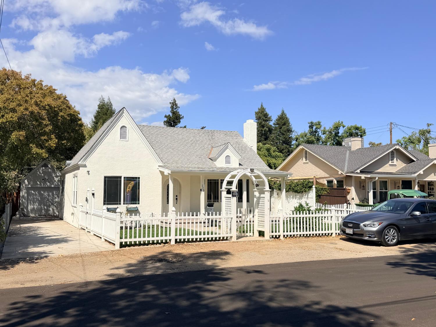 113 Walden St, Modesto, CA 95354
