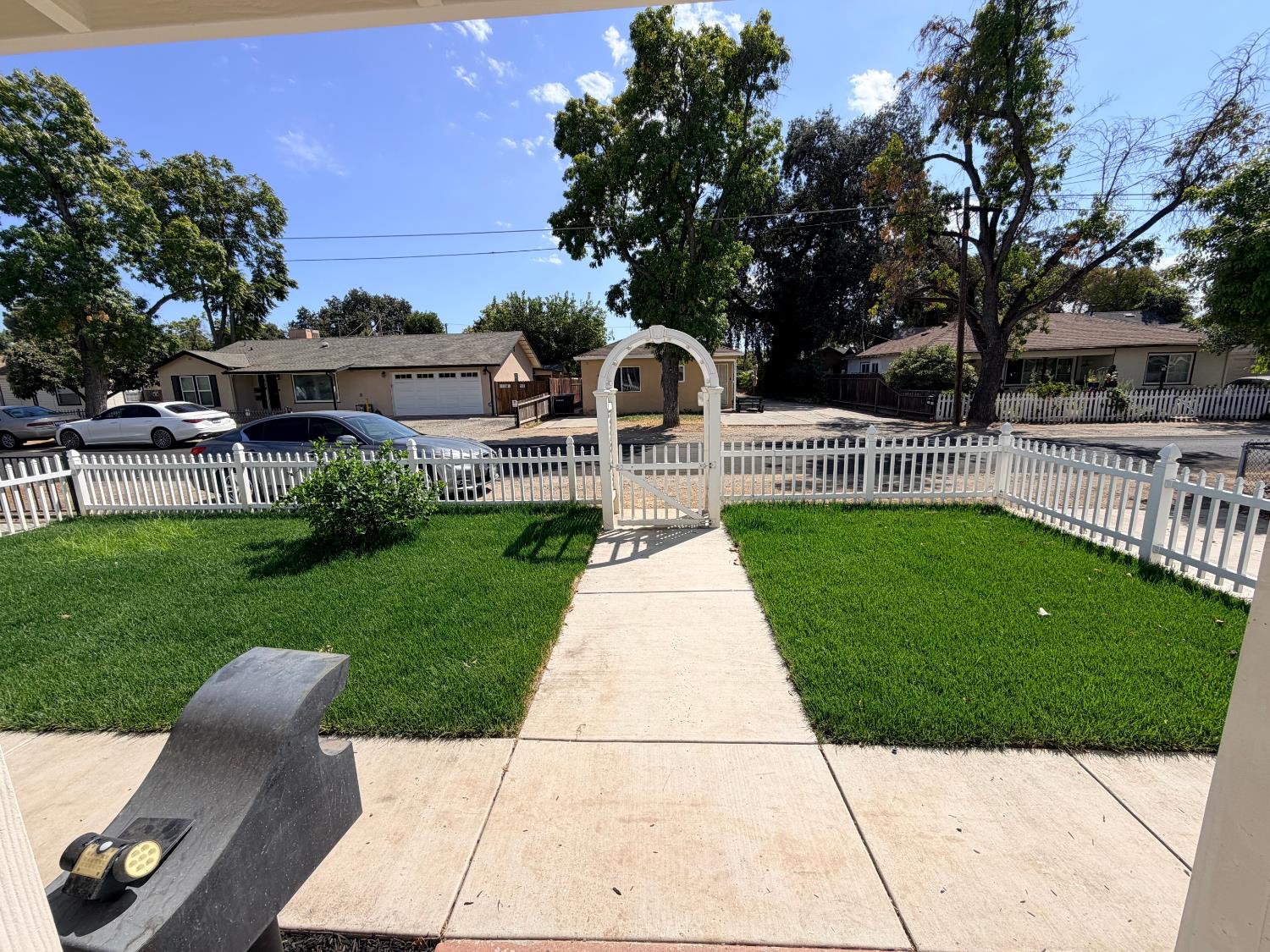 113 Walden St, Modesto, CA 95354