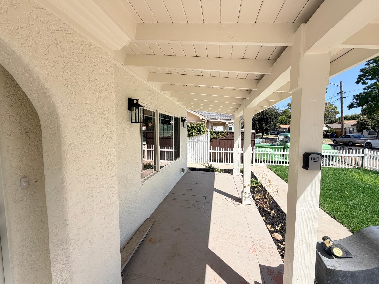 113 Walden St, Modesto, CA 95354