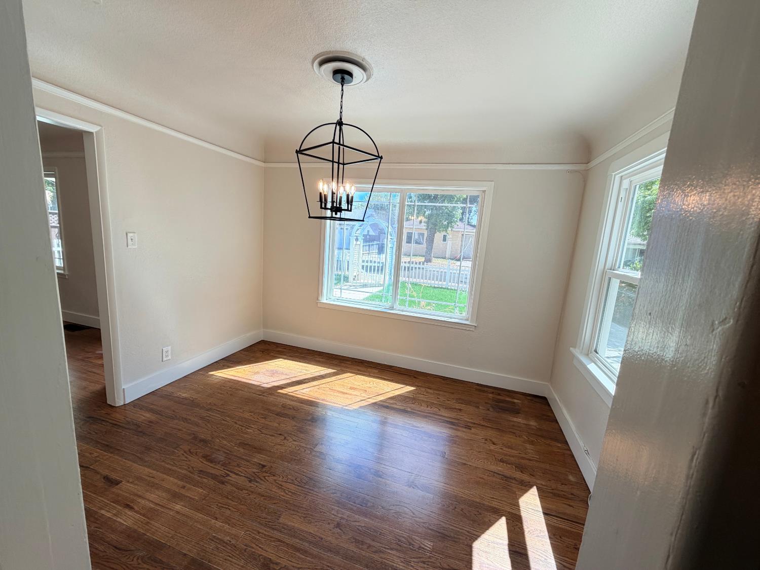 113 Walden St, Modesto, CA 95354