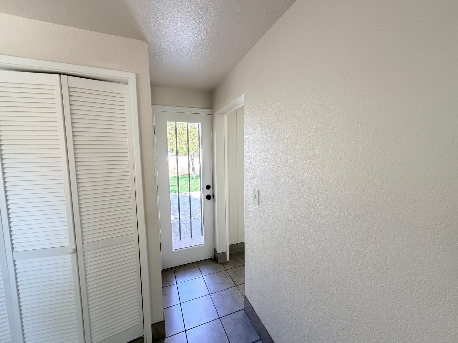 113 Walden St, Modesto, CA 95354