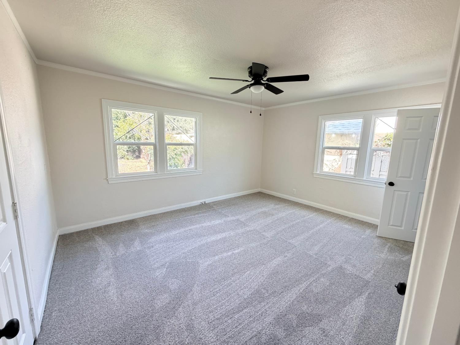 113 Walden St, Modesto, CA 95354