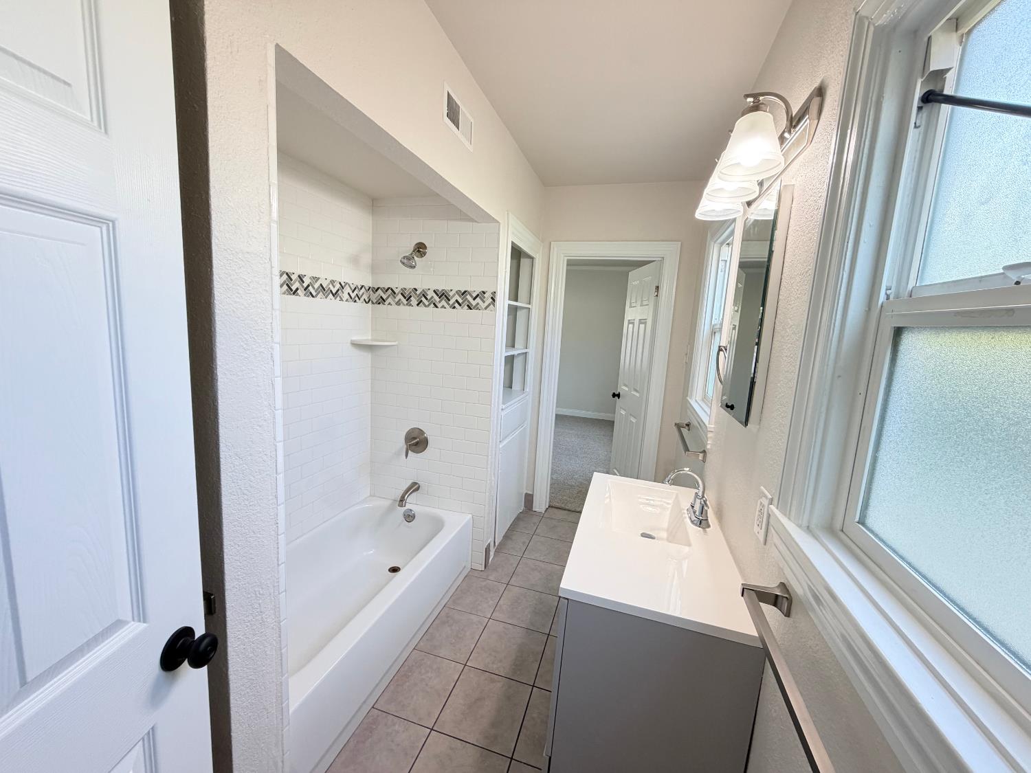 113 Walden St, Modesto, CA 95354