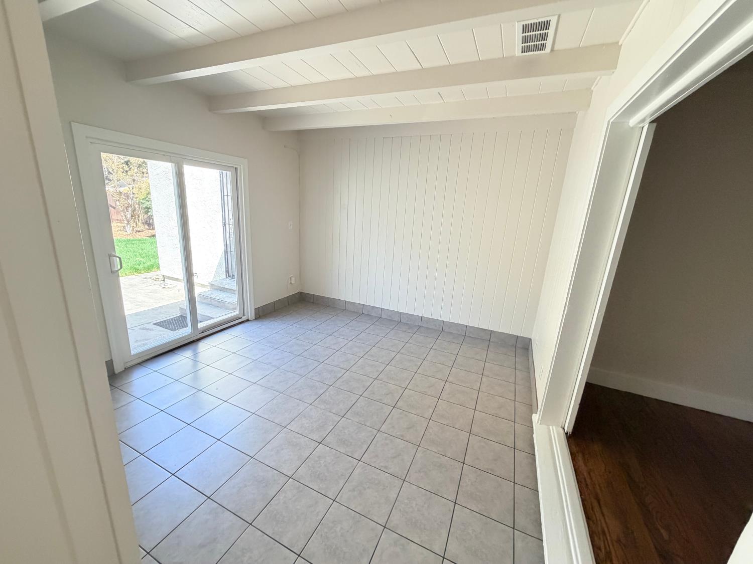 113 Walden St, Modesto, CA 95354
