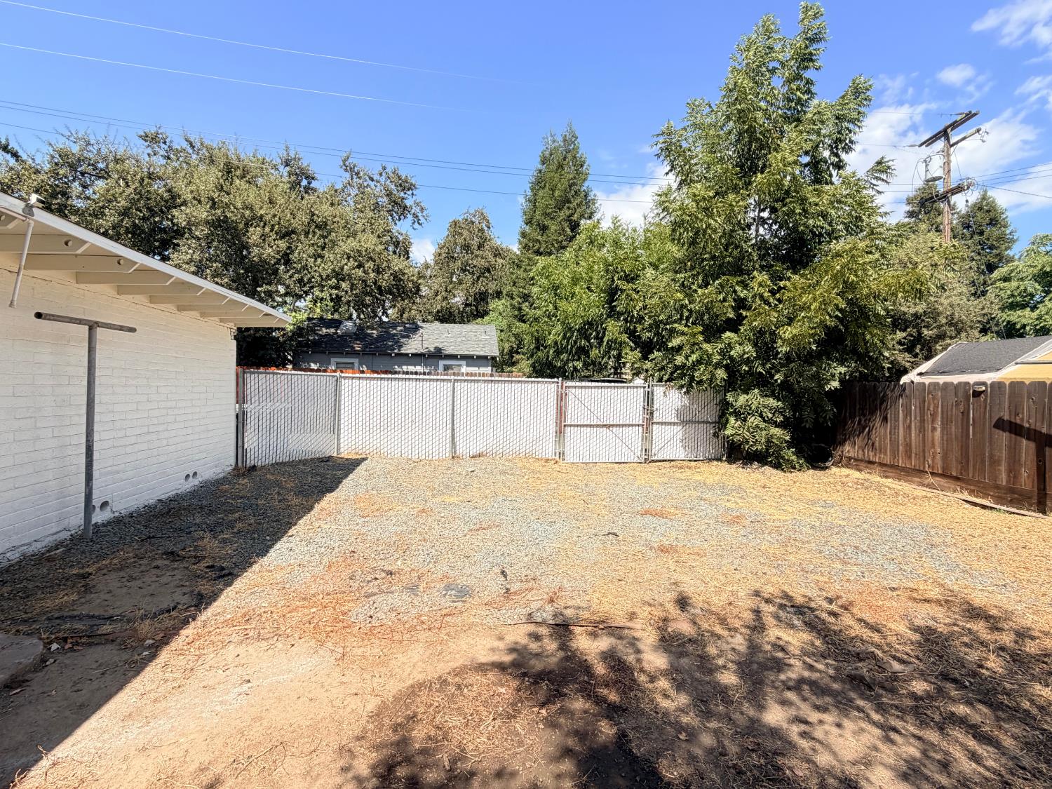 113 Walden St, Modesto, CA 95354