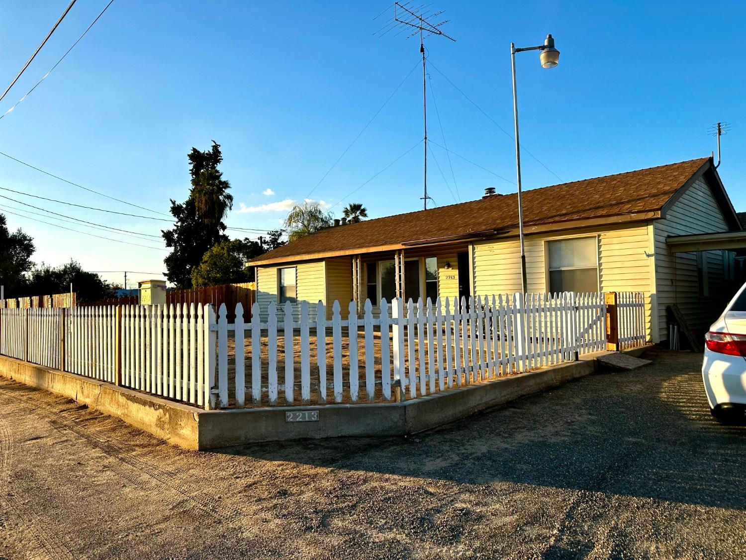 2213 River Rd, Modesto, CA 95351