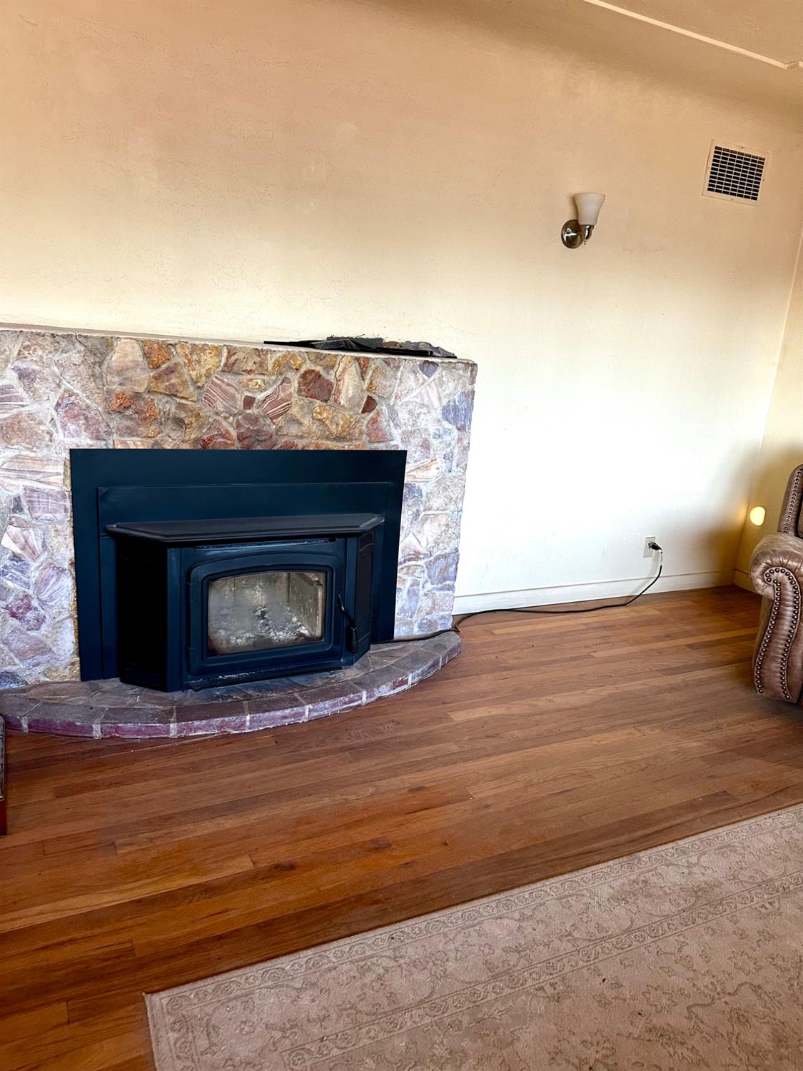 2213 River Rd, Modesto, CA 95351