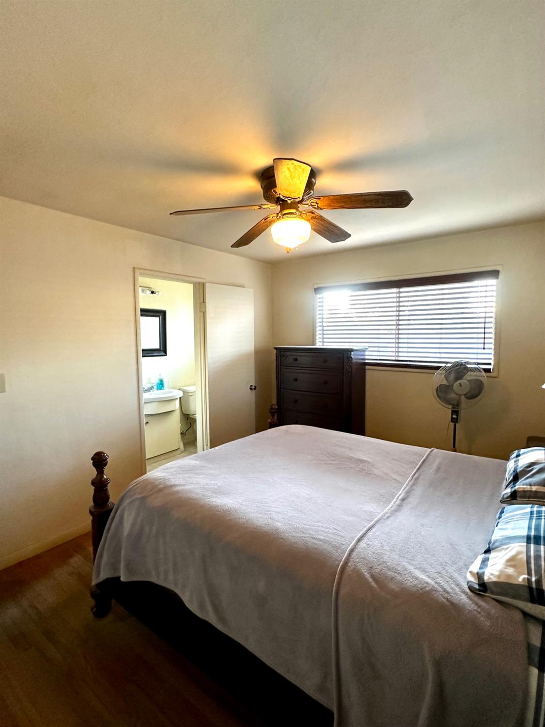 2213 River Rd, Modesto, CA 95351