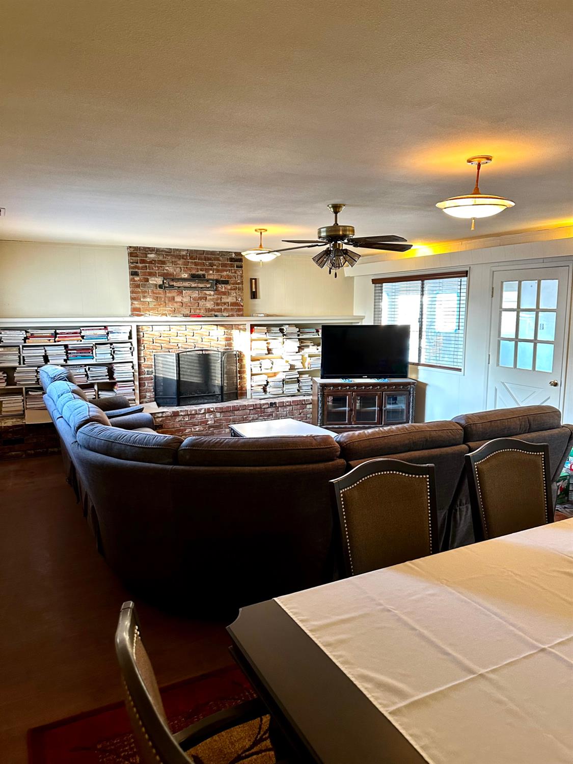 2213 River Rd, Modesto, CA 95351