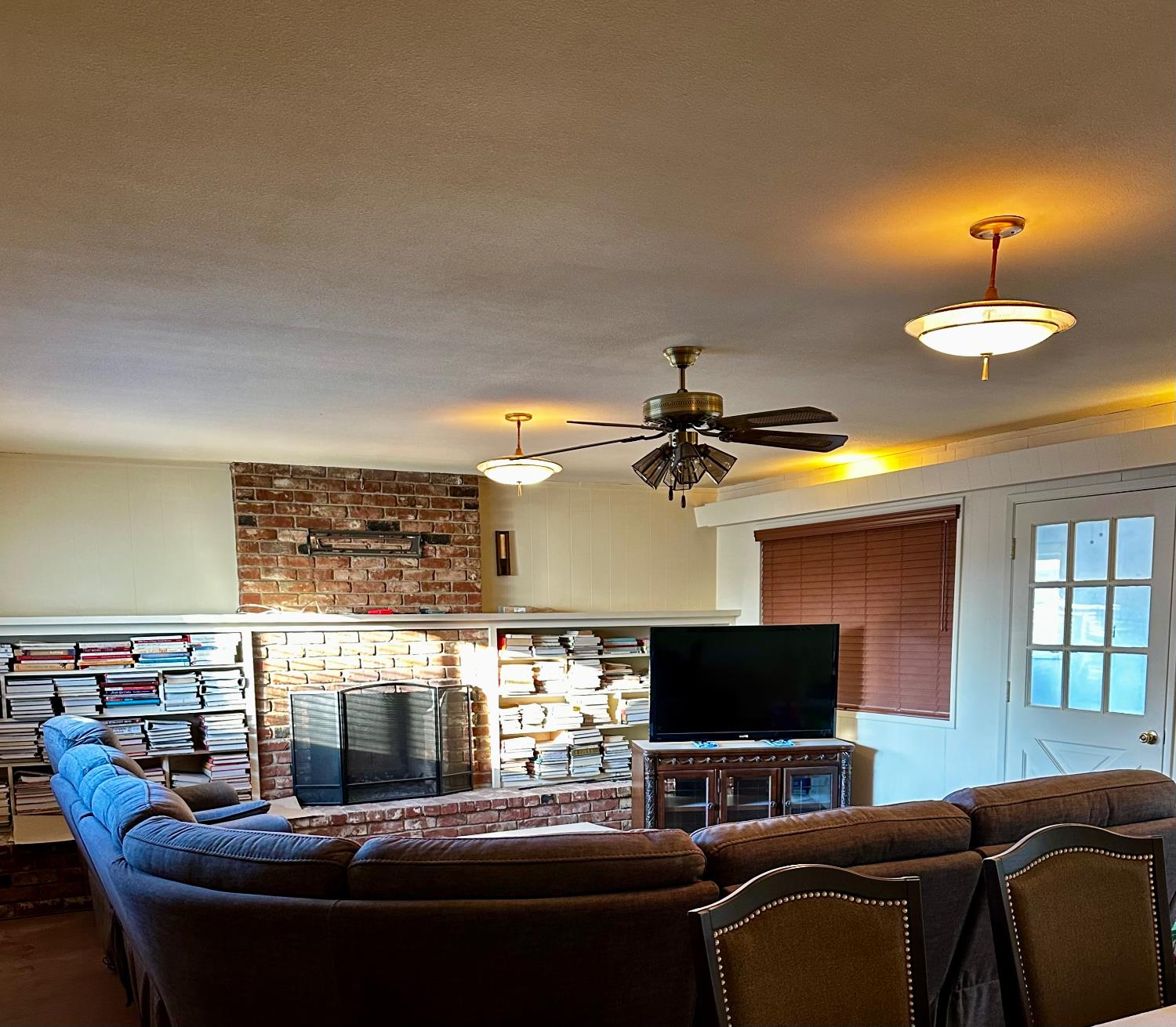 2213 River Rd, Modesto, CA 95351