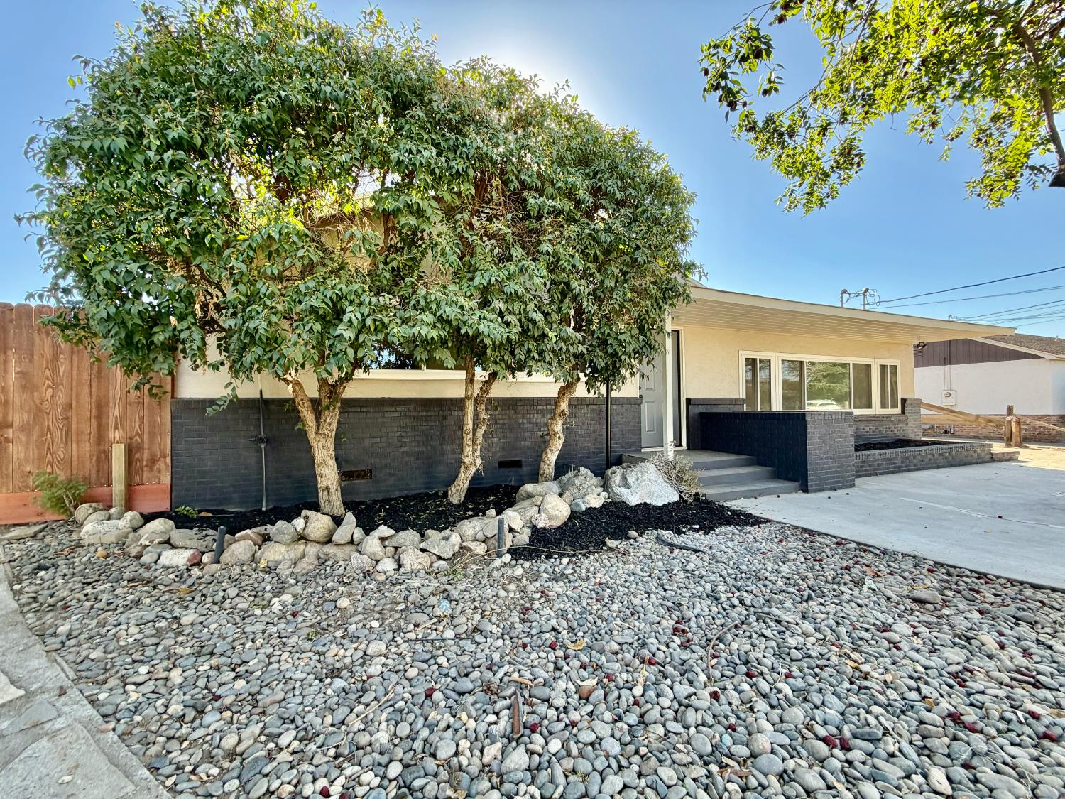 1322 N Central Ave, Modesto, CA 95351