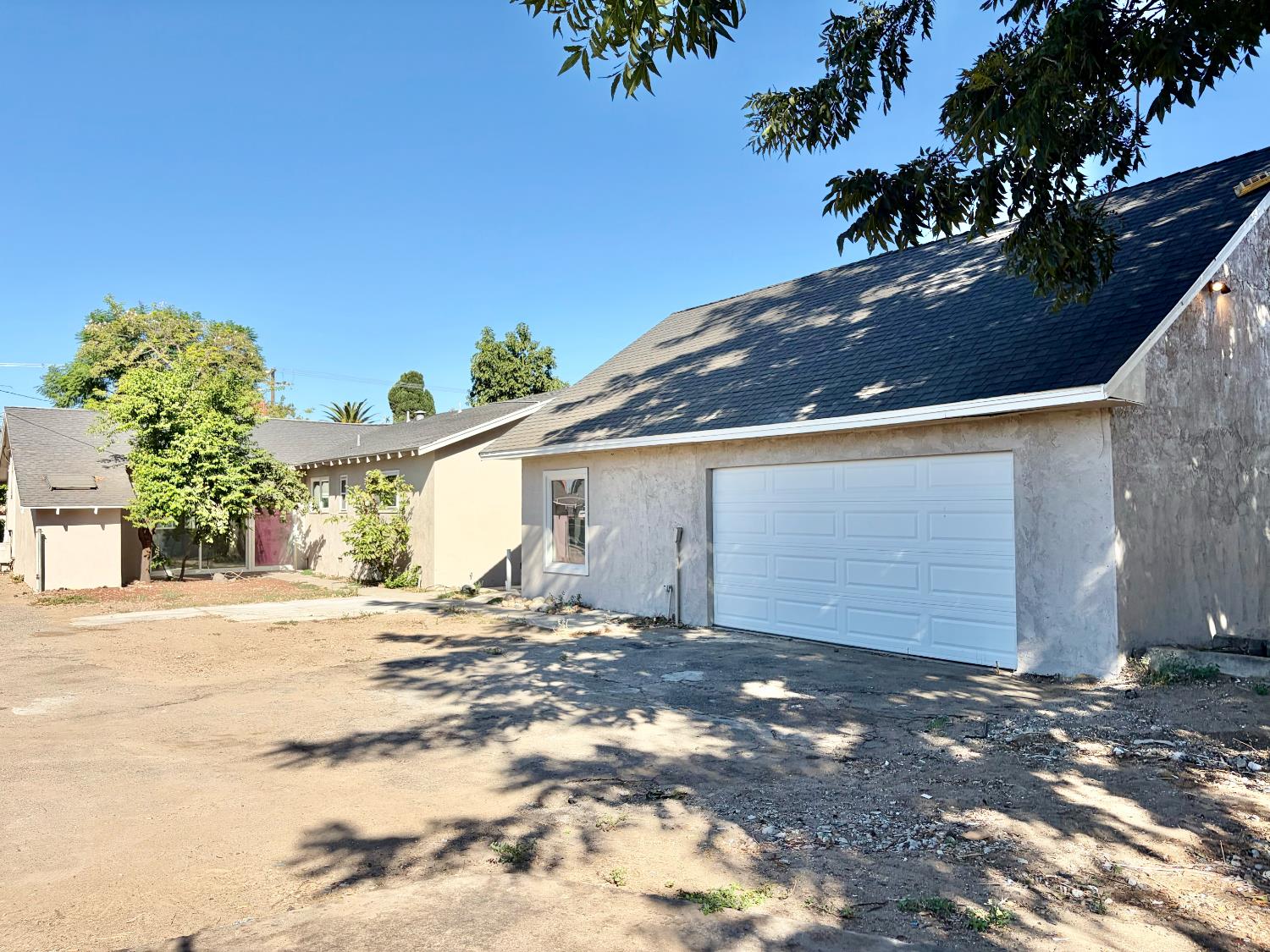 1322 N Central Ave, Modesto, CA 95351