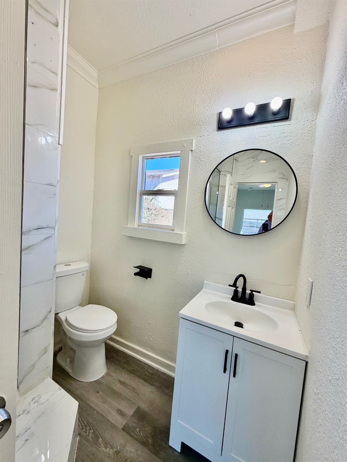 1322 N Central Ave, Modesto, CA 95351
