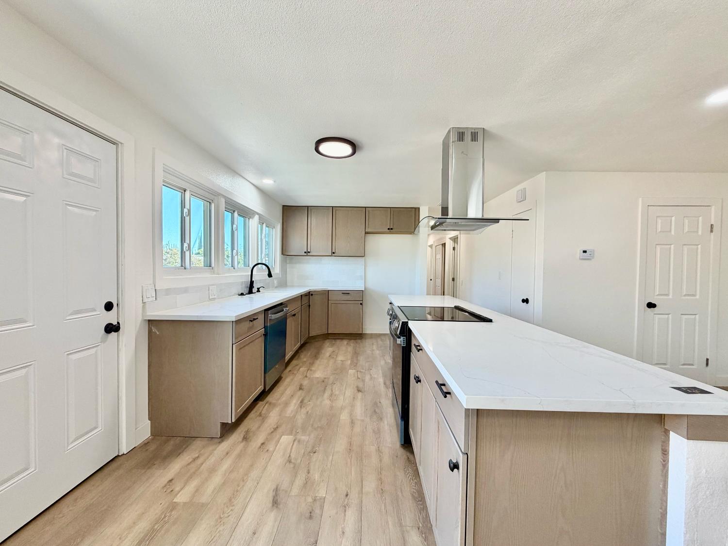 1322 N Central Ave, Modesto, CA 95351