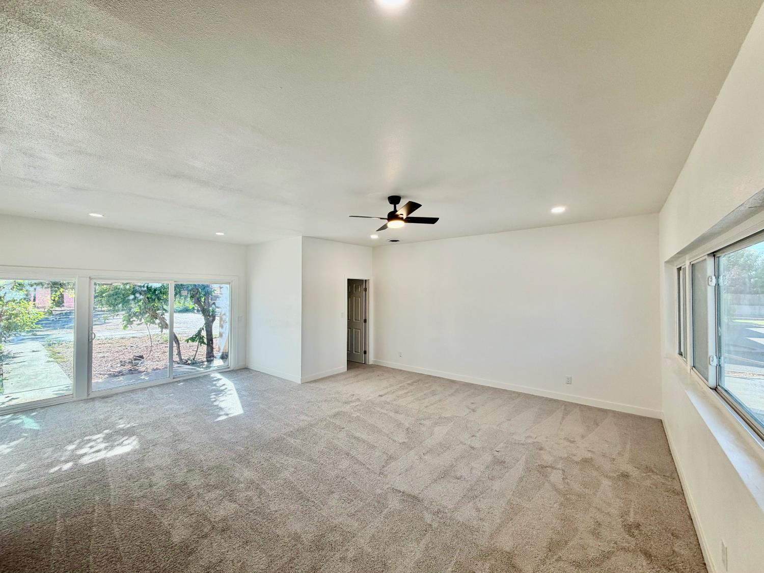 1322 N Central Ave, Modesto, CA 95351