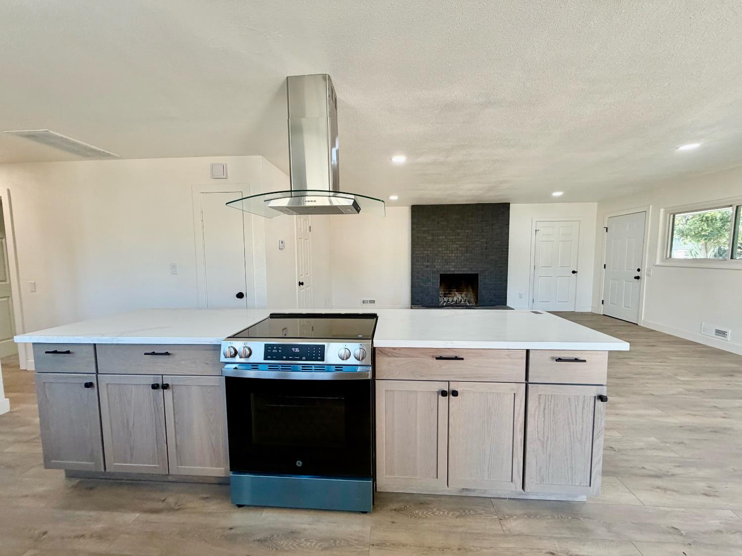1322 N Central Ave, Modesto, CA 95351