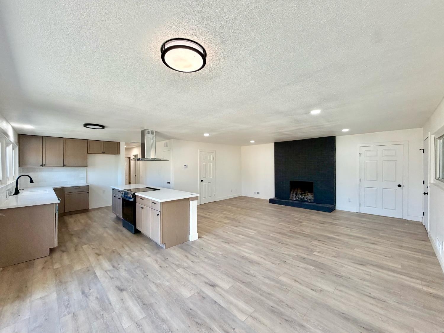 1322 N Central Ave, Modesto, CA 95351