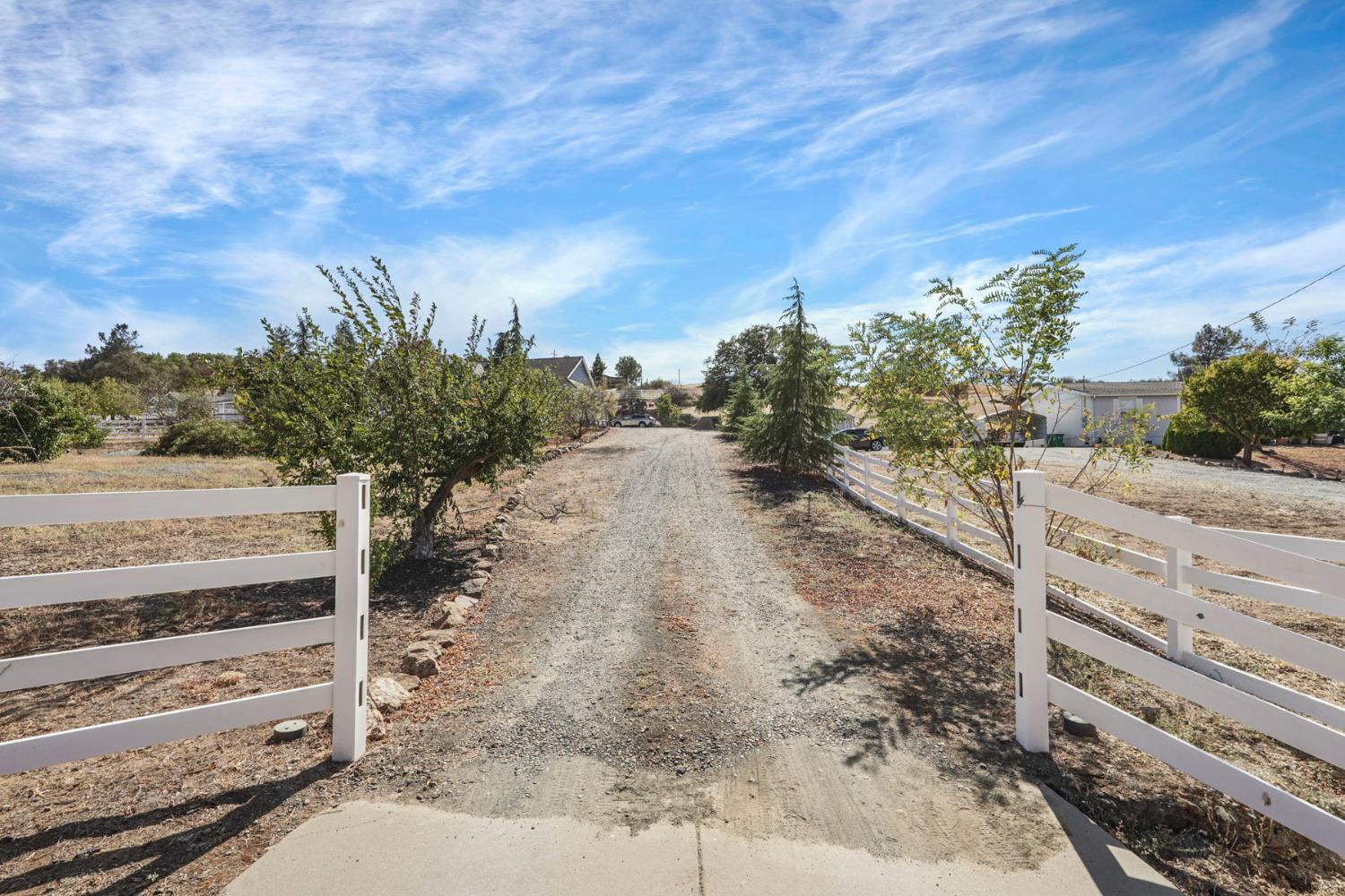 3040 Pepito Dr, La Grange, CA 95329