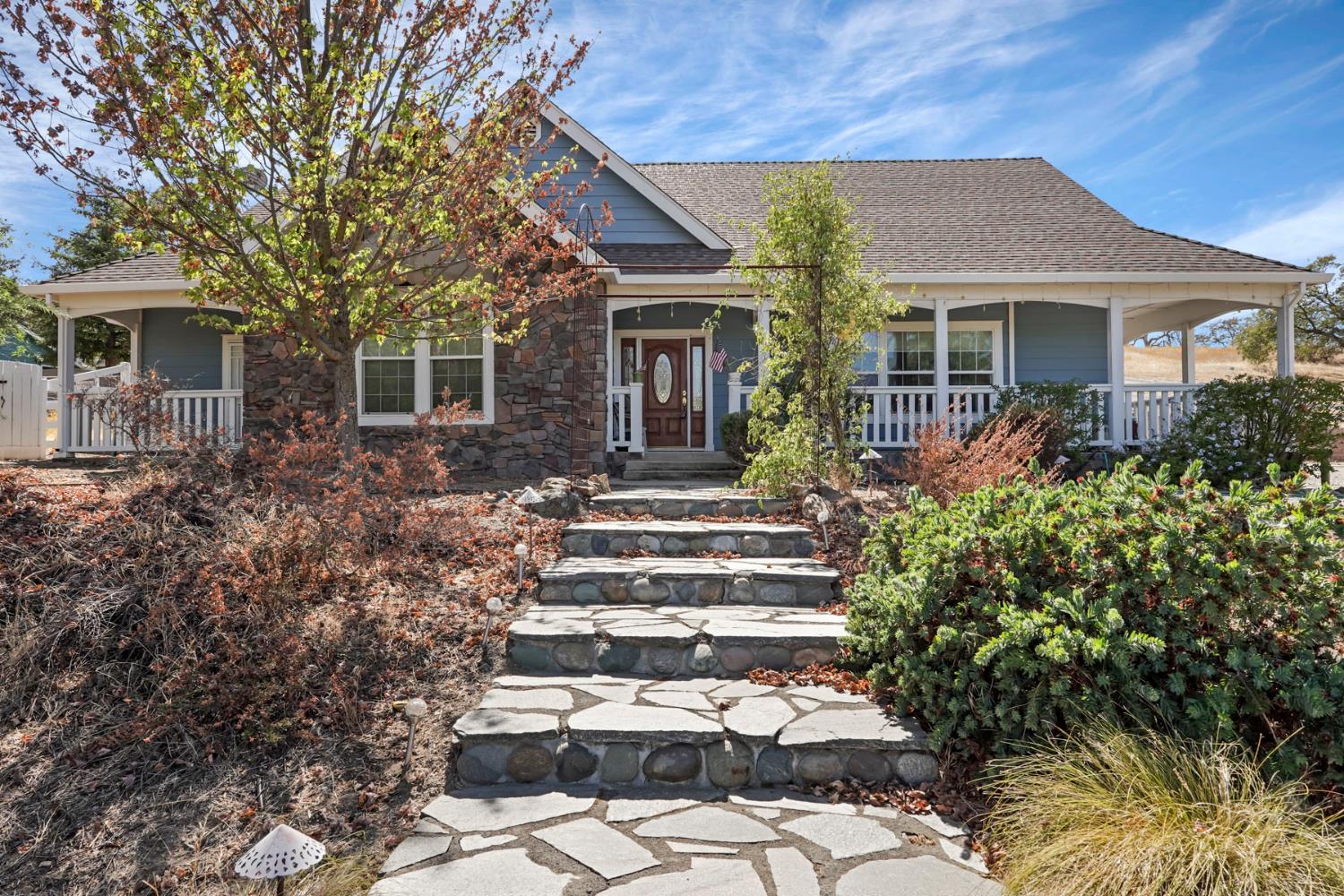 3040 Pepito Dr, La Grange, CA 95329