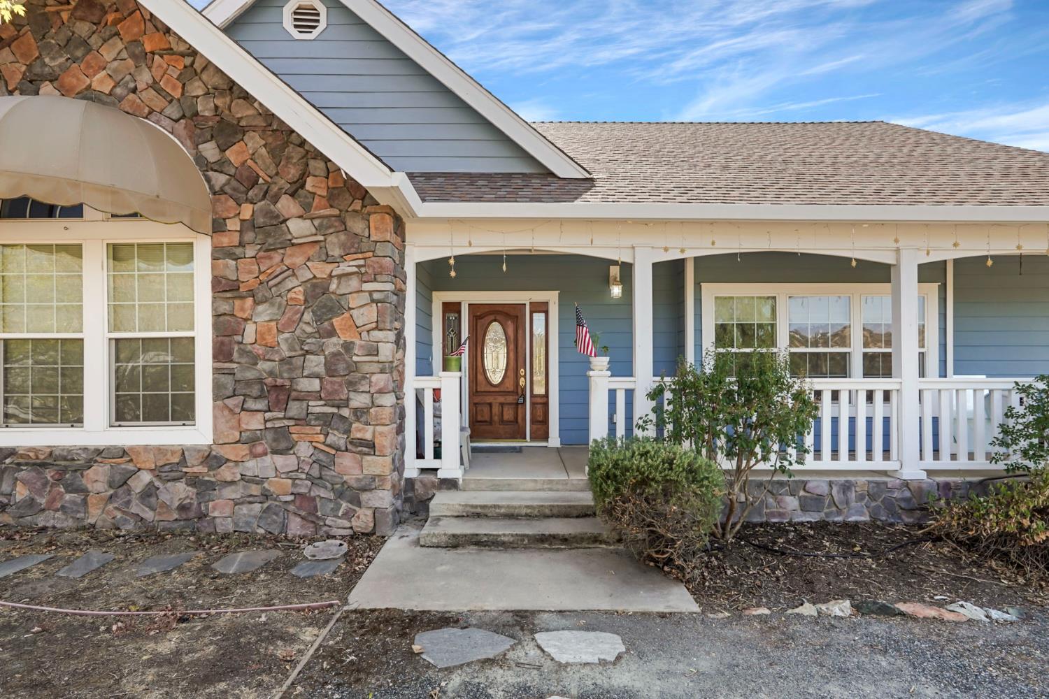 3040 Pepito Dr, La Grange, CA 95329