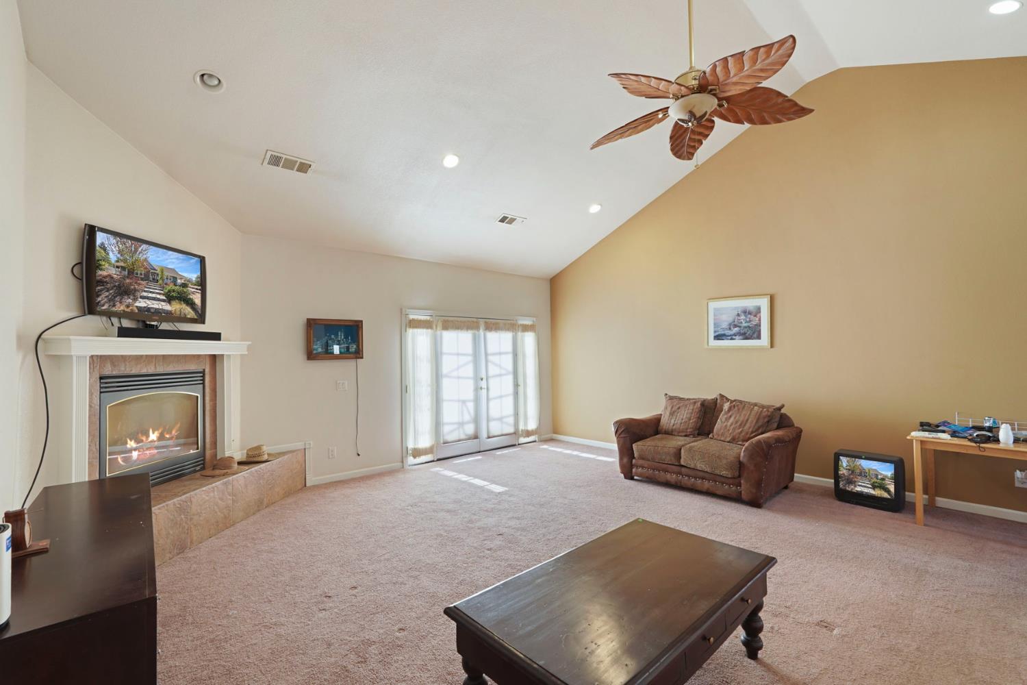 3040 Pepito Dr, La Grange, CA 95329