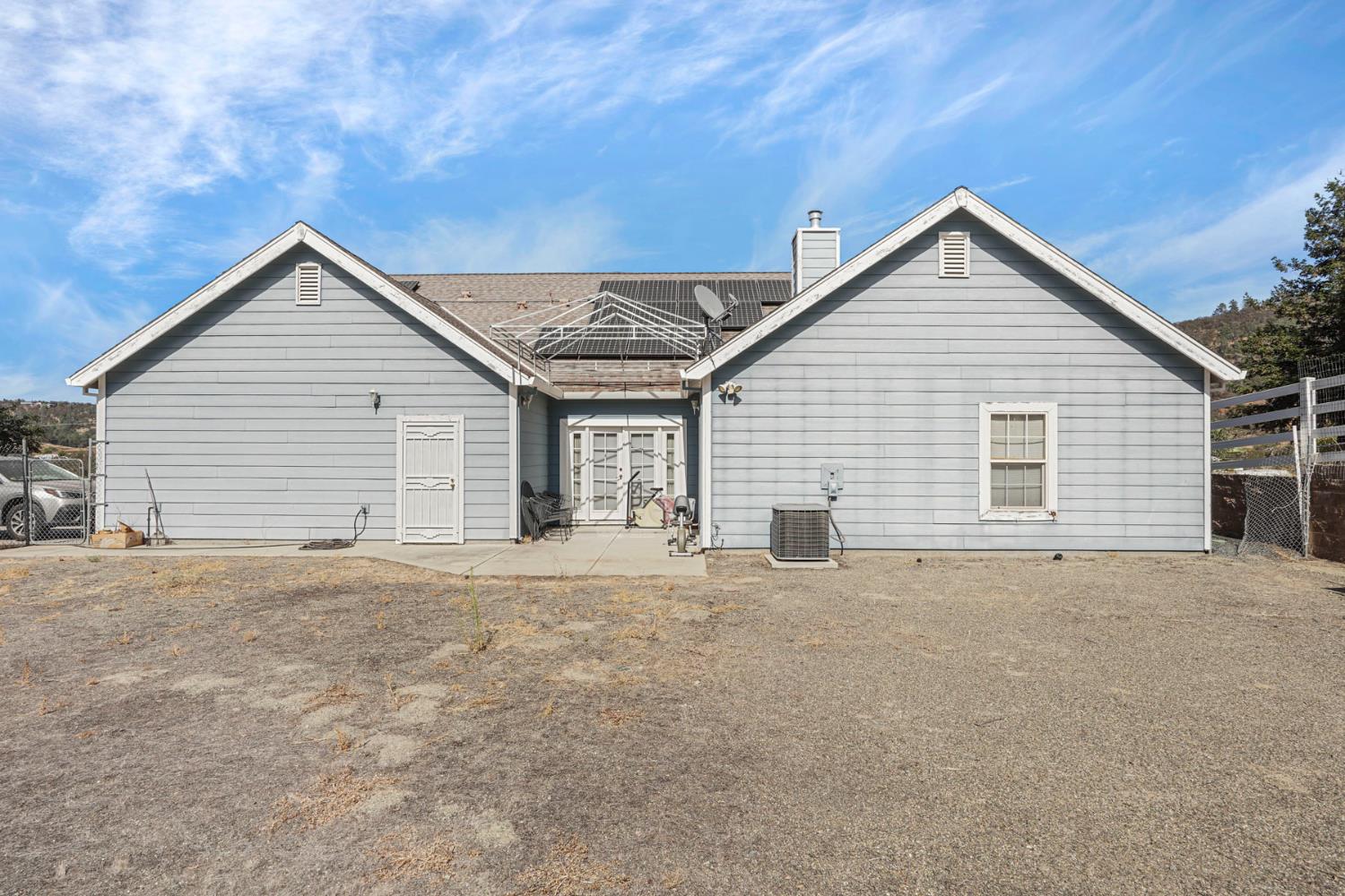 3040 Pepito Dr, La Grange, CA 95329