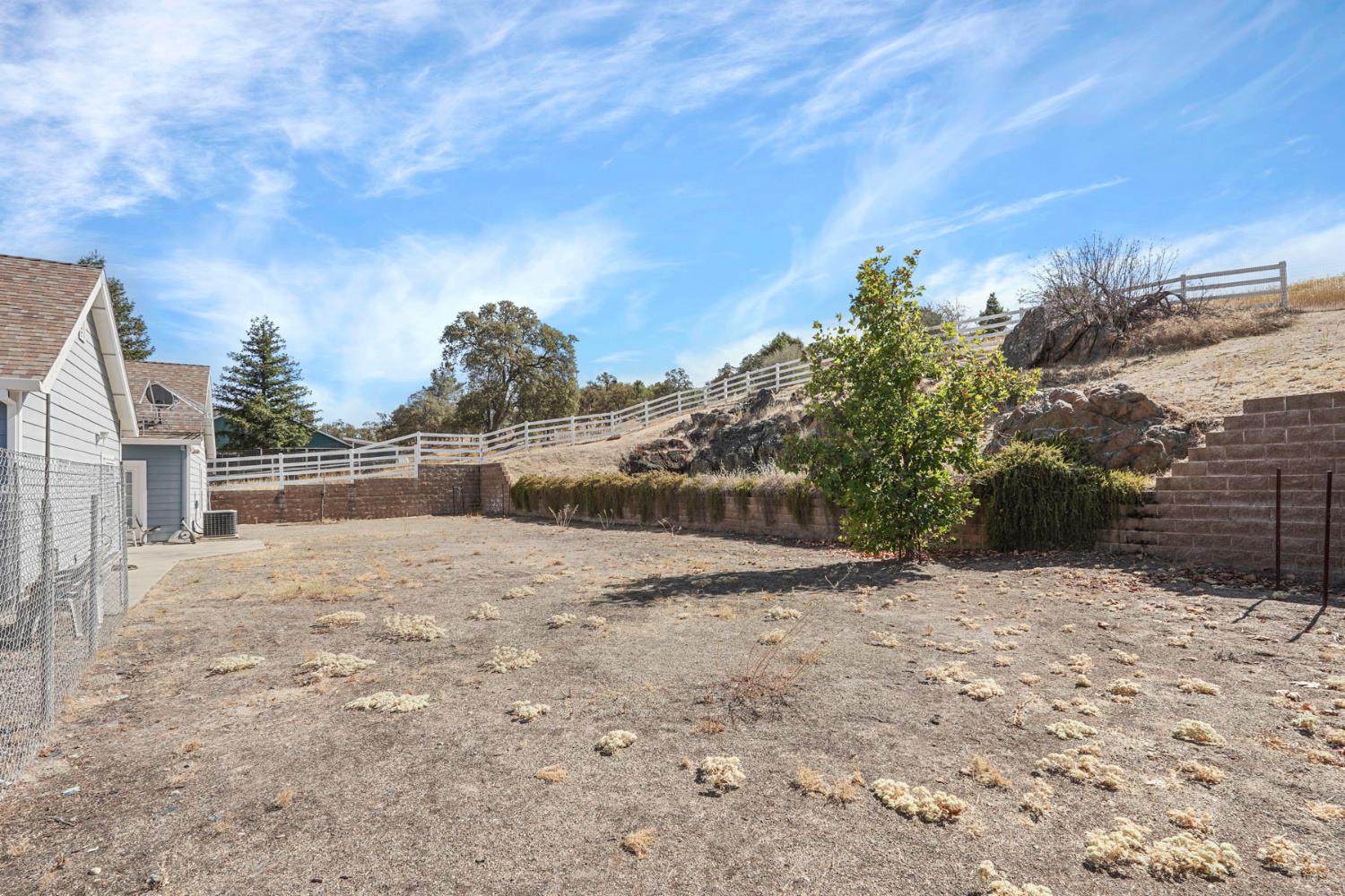 3040 Pepito Dr, La Grange, CA 95329
