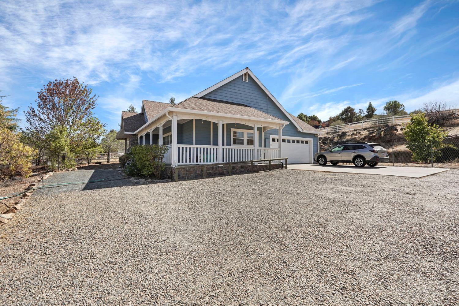 3040 Pepito Dr, La Grange, CA 95329
