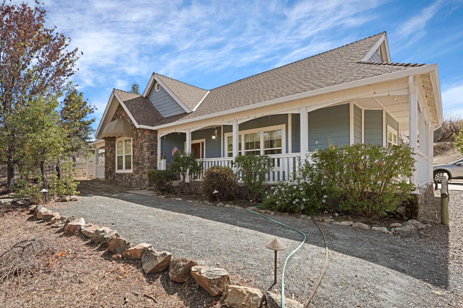 3040 Pepito Dr, La Grange, CA 95329