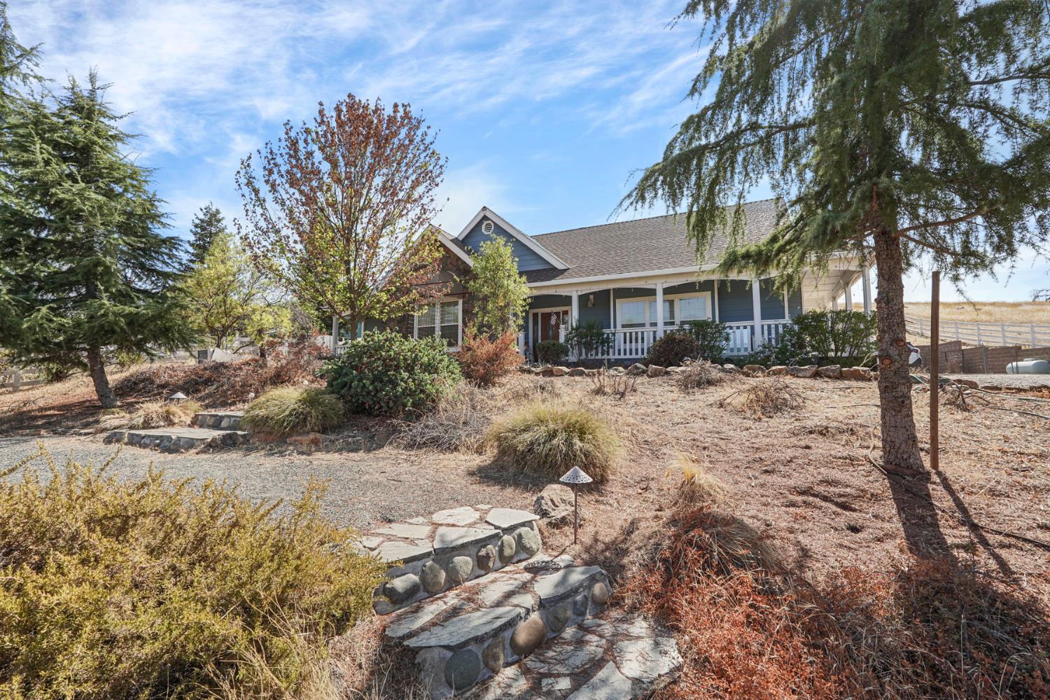 3040 Pepito Dr, La Grange, CA 95329