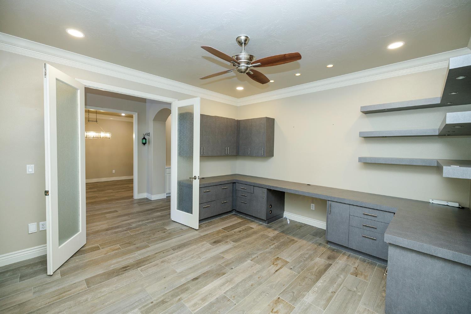 2505 Nathaniel Ct, Escalon, CA 95320