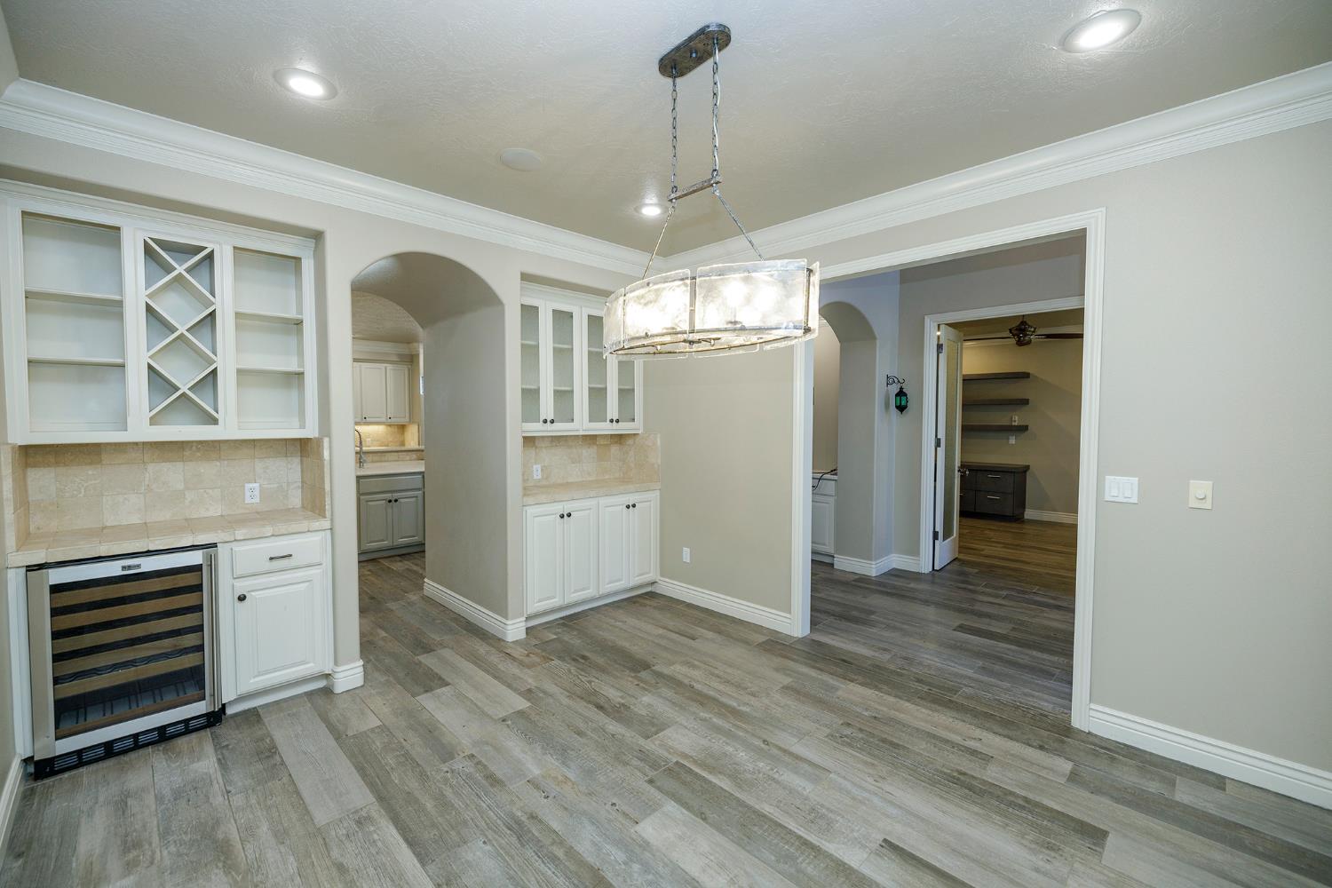 2505 Nathaniel Ct, Escalon, CA 95320