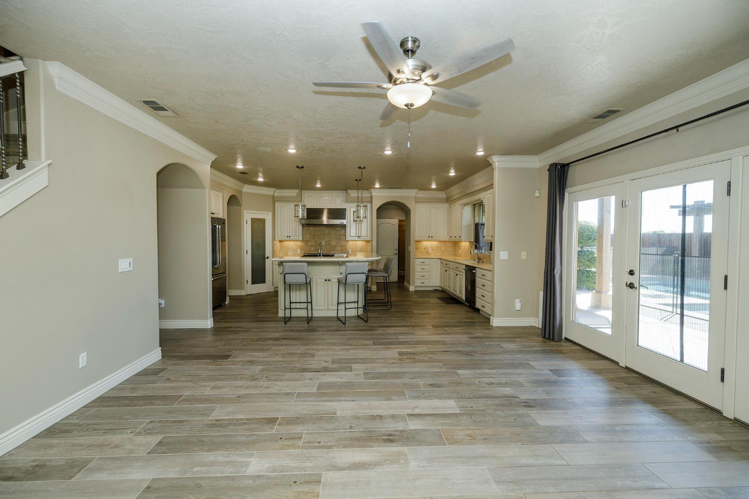 2505 Nathaniel Ct, Escalon, CA 95320