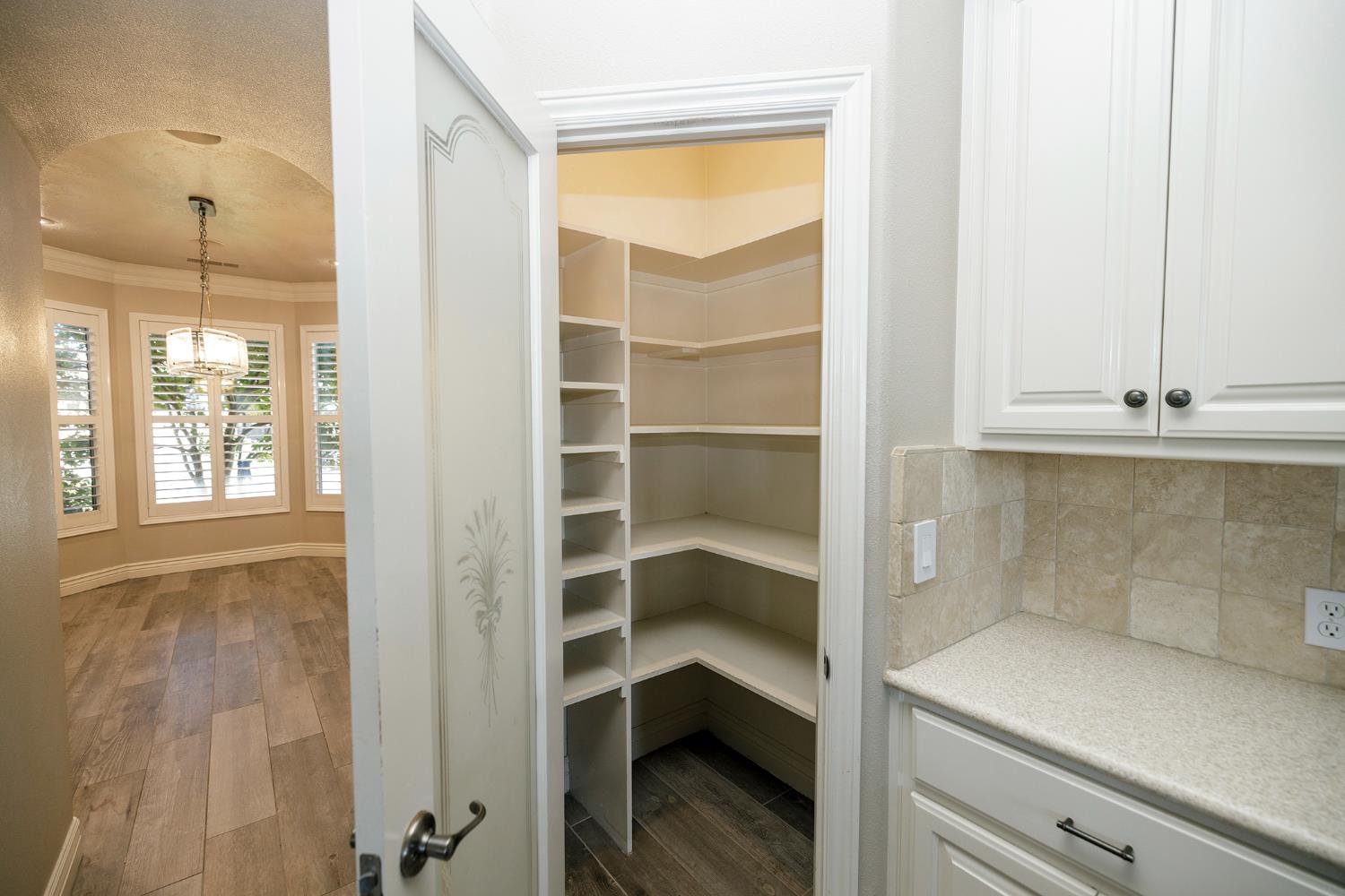 2505 Nathaniel Ct, Escalon, CA 95320