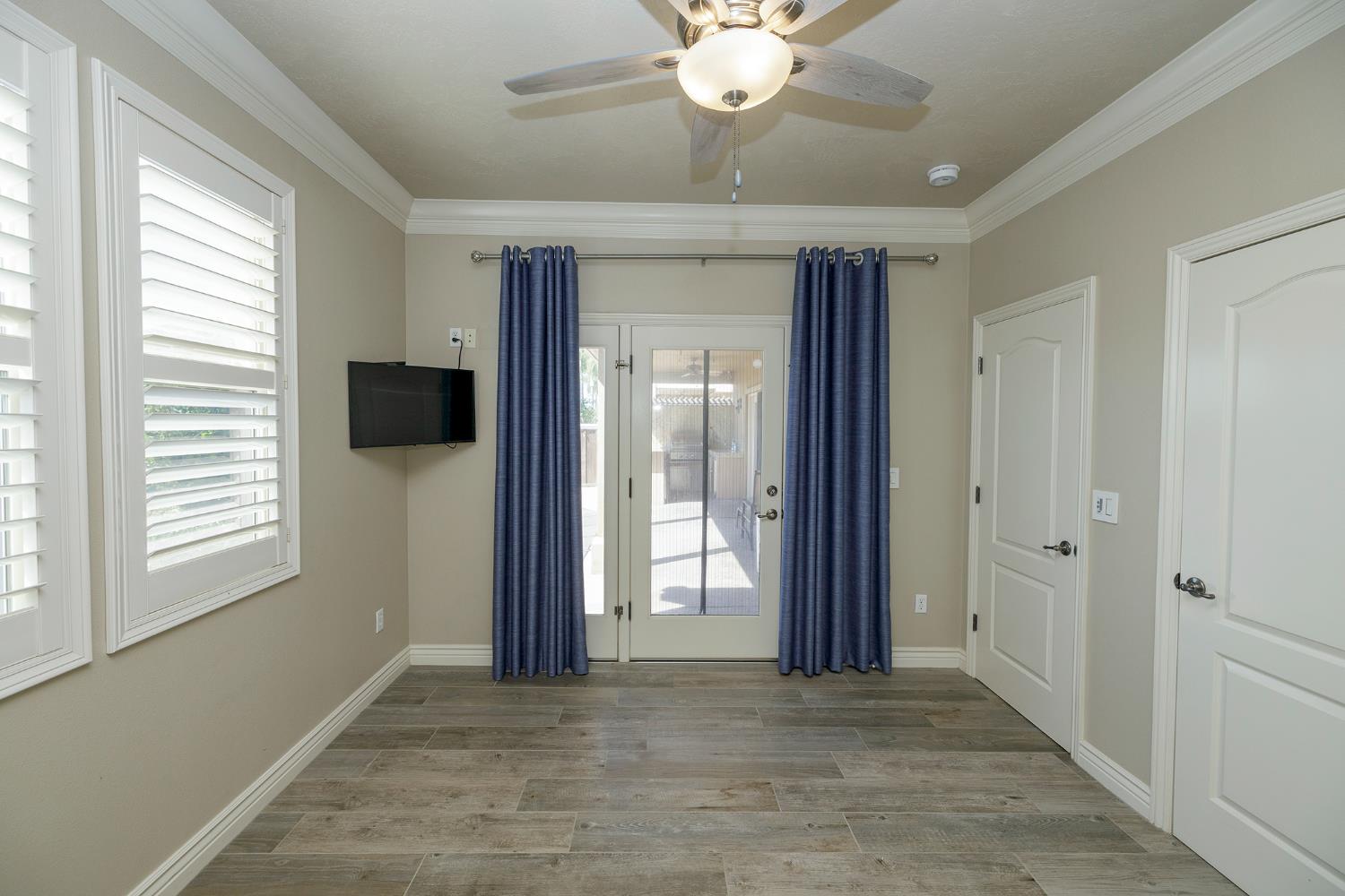 2505 Nathaniel Ct, Escalon, CA 95320