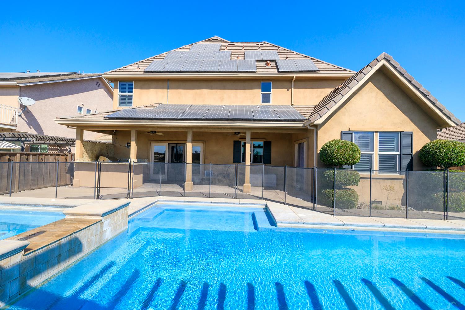 2505 Nathaniel Ct, Escalon, CA 95320