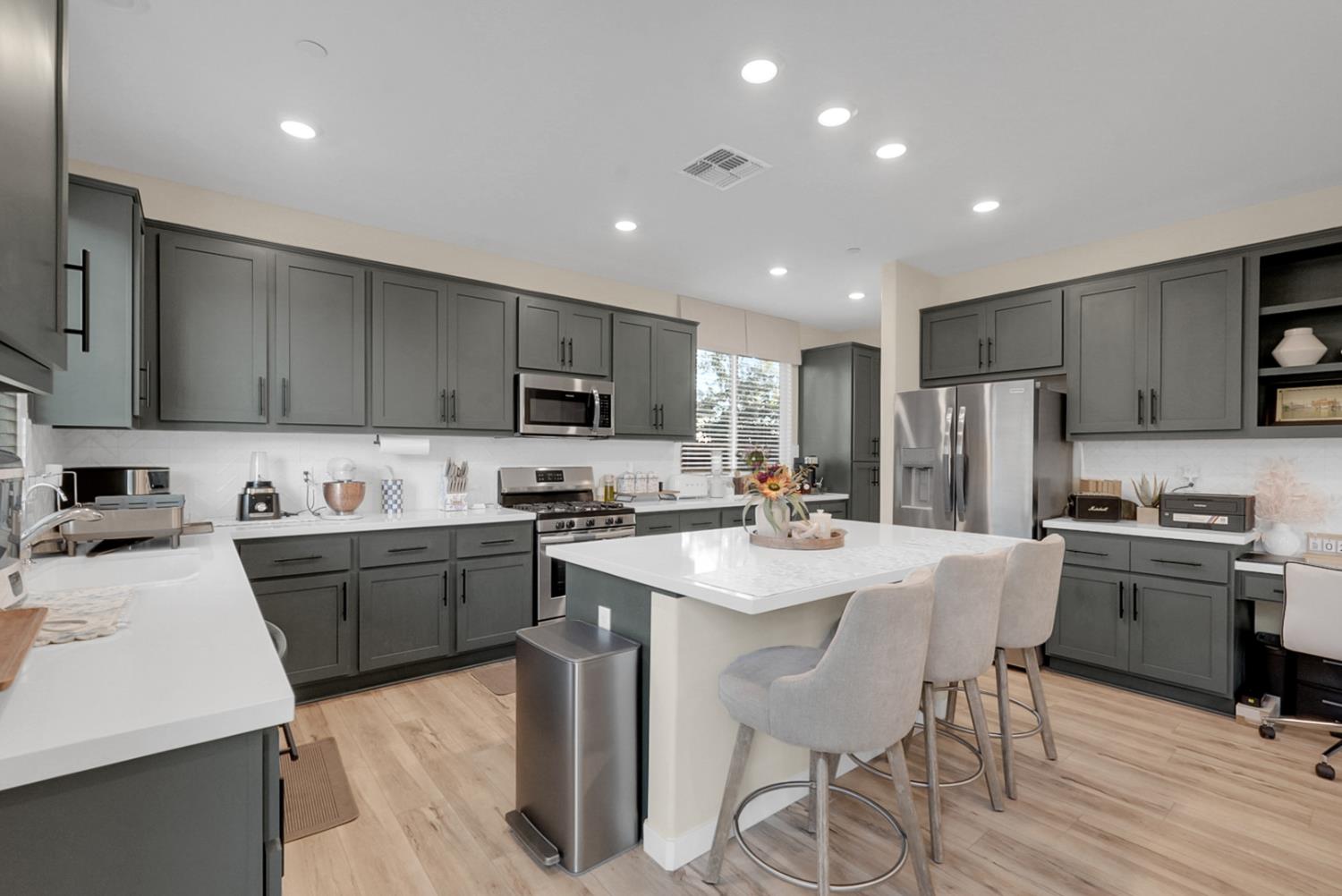 4723 Ariel St, Keyes, CA 95328