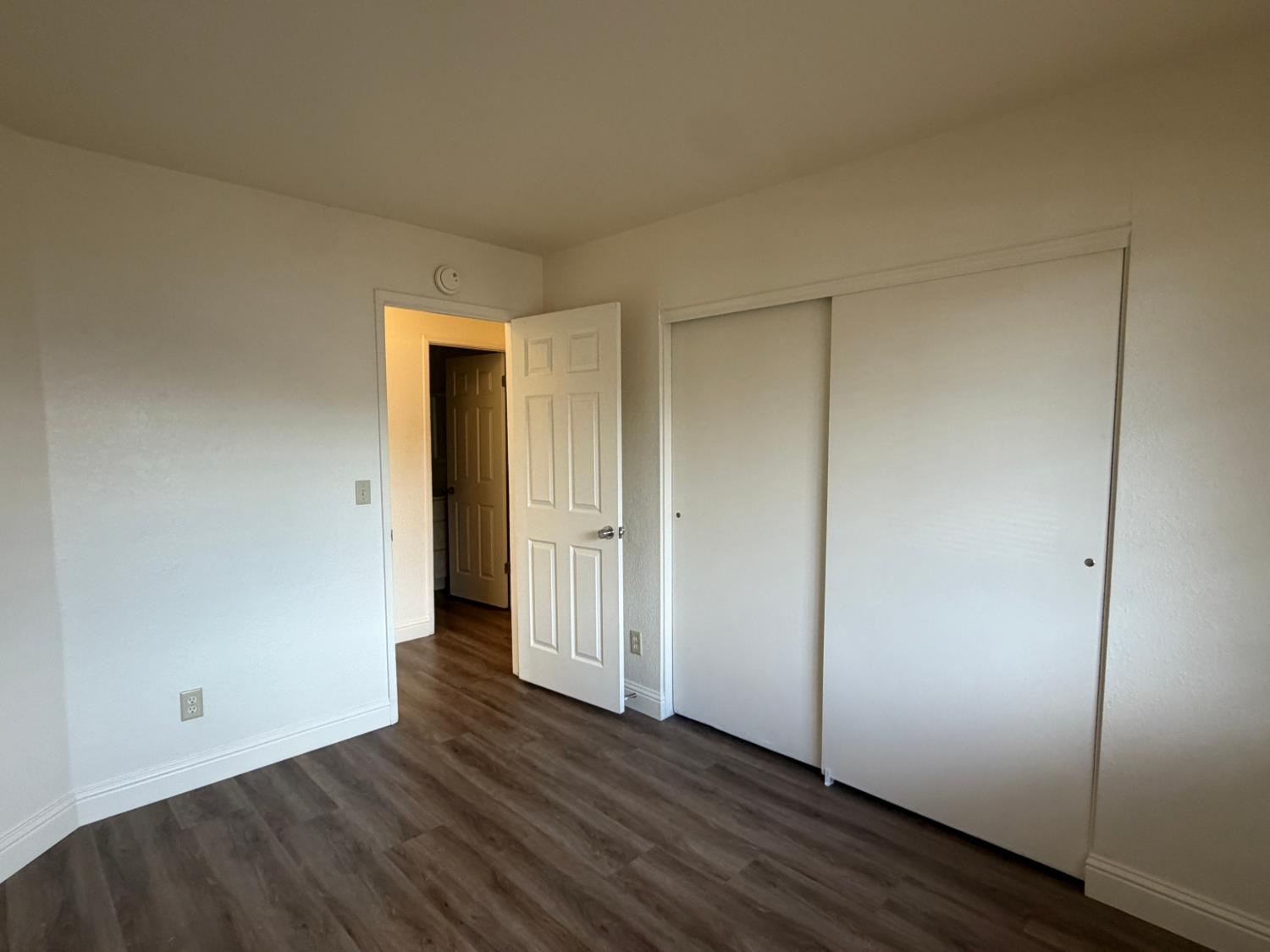 523 Chesterfield Dr, Patterson, CA 95363